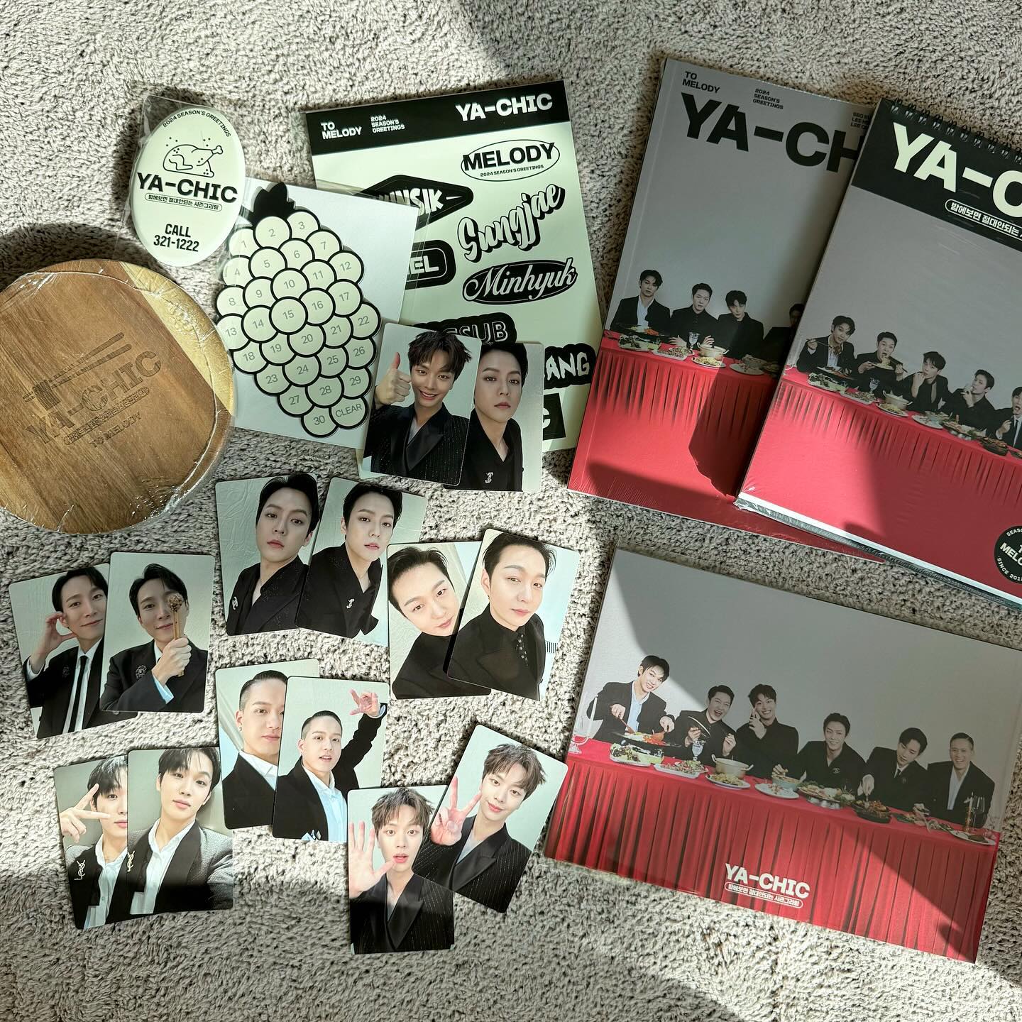 갑자기 선물처럼 와서 반갑잖아 💙

약간 조심스럽게
되게 멀어지고 있었는데
다시 친해지는 기분드네.

이러면 안되는데
살짝 다시친해져봐...? 😍

#2024시그 #비투비 #시즌그리팅2024