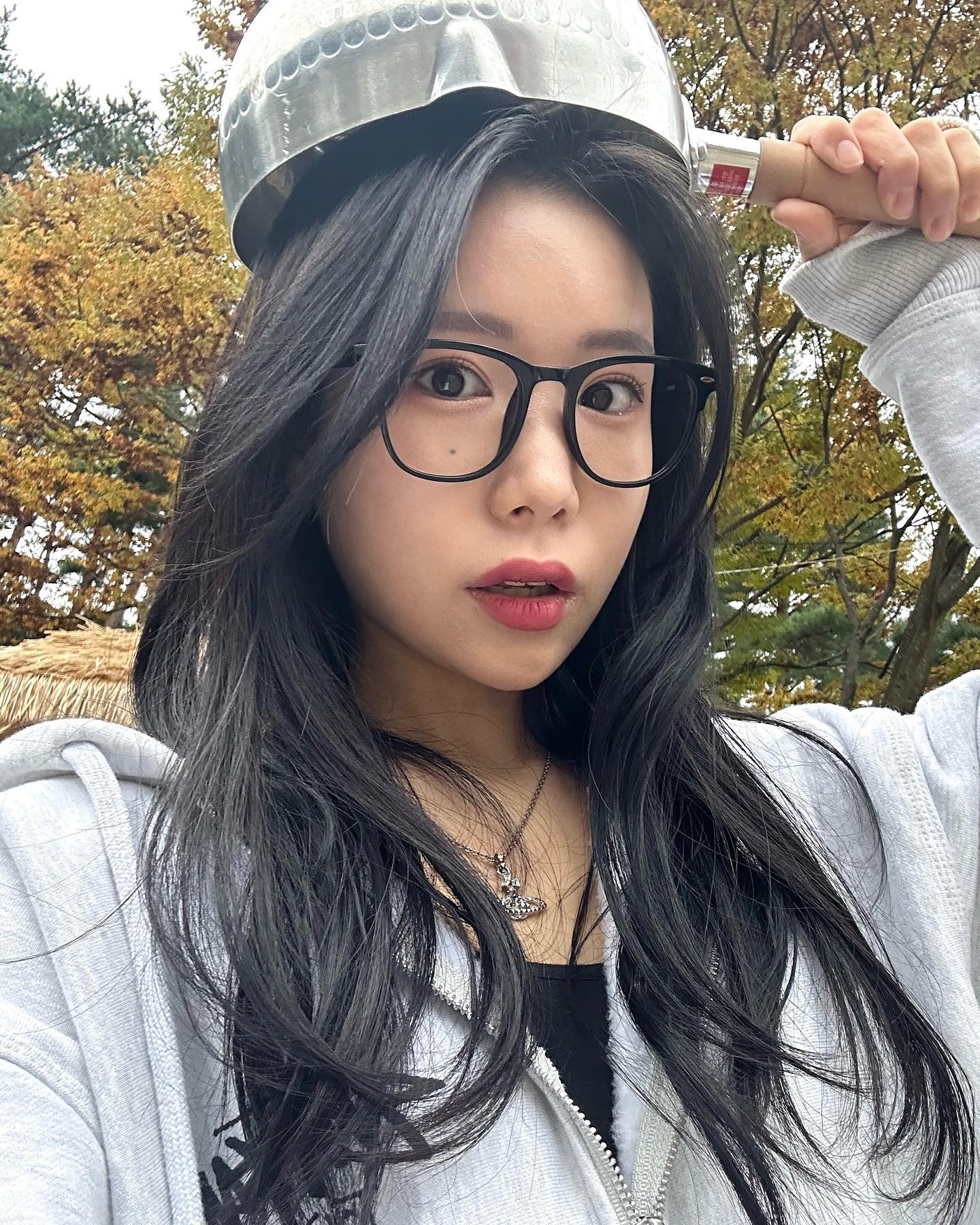라면 물 뜨러 가는 길에 .. 우산이 없어서 .. ε-(´∀｀; )