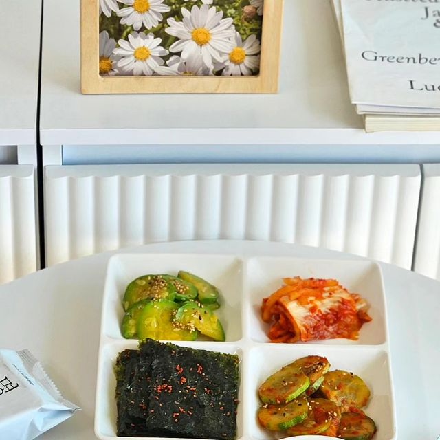 풍요로의~리빙~육아~요리😆(Account run by mom) on Instagram: "#광고_ 찾았다 맛있는 김💕 반찬에 김은 빠질수 없쥬^^ 요즘 저희집 최애김~~~ 잡짤하고 고소해서 남녀노소 누구나 좋아하는 #하동녹