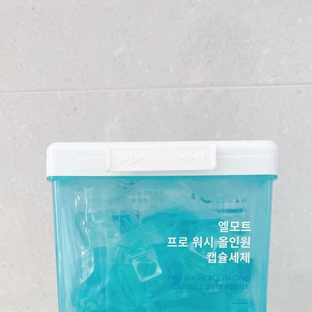 정보나 on Instagram: "#제품협찬 엘모트에서 이번에 새로 화이트코튼향의 세탁세제가 출시되었어요!💙 개인적으로 노랭이를 제일 좋아하는데 파란통 프로워시도 궁금해서 엘모터즈 신청을
