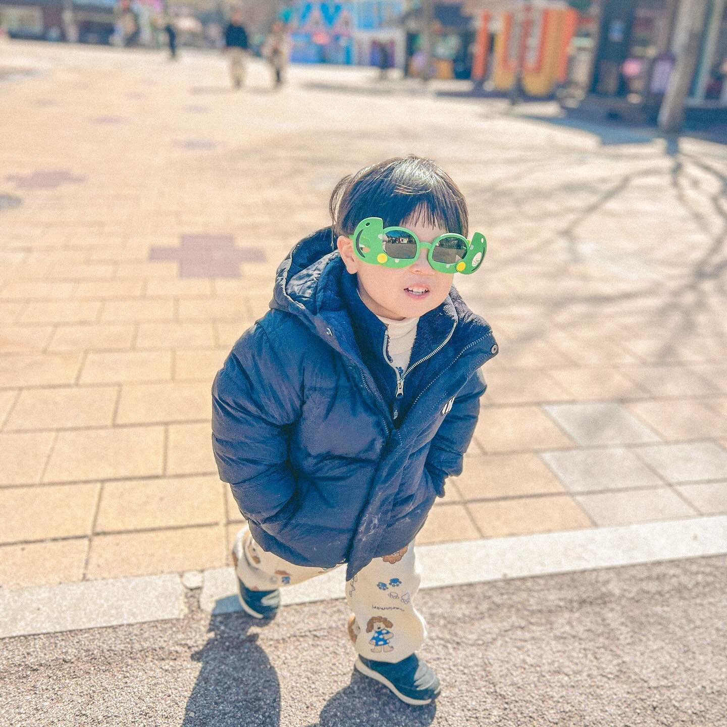 (⃔๑⃙⃘◡̈๑⃙⃘)⃕↝
 
 
서빈이랑 서울랜드🎡

아빠 선글라스 계속 탐내서
결국 공룡선글라스 득템하심😎

36개월 미만은 무료입장이라
생일 지나기전에 다녀왔어요~ 
서빈이 무료입장 이젠 끝이네😛

 
#이쓰빈