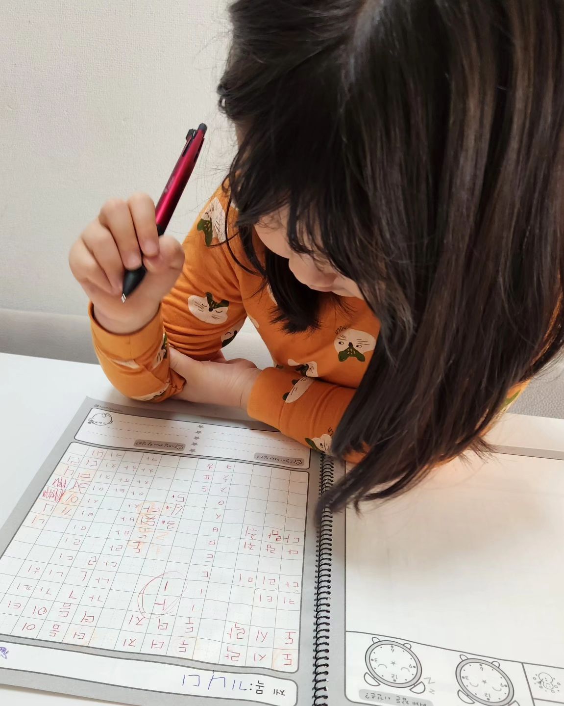 본격 한글떼기 시작이다..!
어느정도 알고있는 애매한 상태 . 

다시한번쉬운것부터 해보자