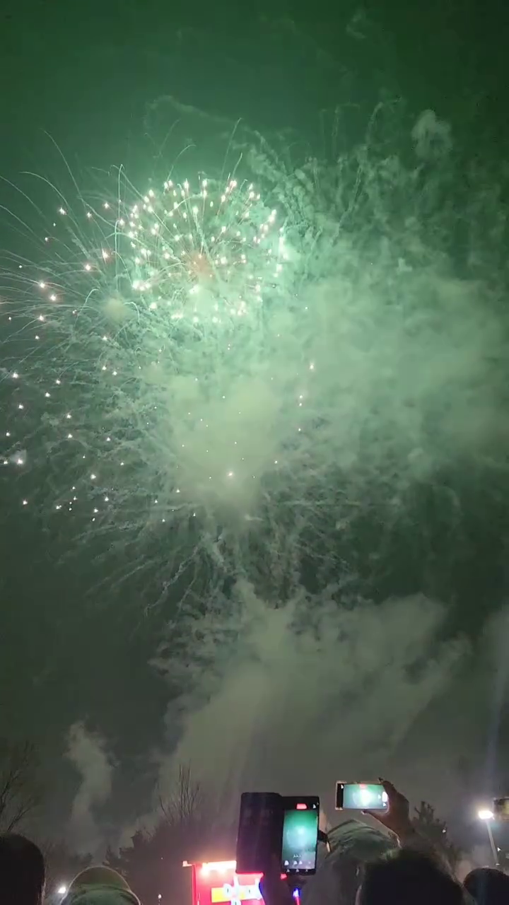 #happynewyear 

새해 인사가 늦었네요 여러분 새해 복 많이 받으세요!!

2024년에는 이루고자 하시는거 다 이루시길 바라겠습니다😆😆

갑진년 청룡의 해!!! 부디 좋은소식만 많은 한해가
되었으면 좋겠네요

#새해복많이받으세요🙇 #새해인사 
#갑진년새해복많이받으세요 #청룡의해🐉 
#청용띠 #2024년