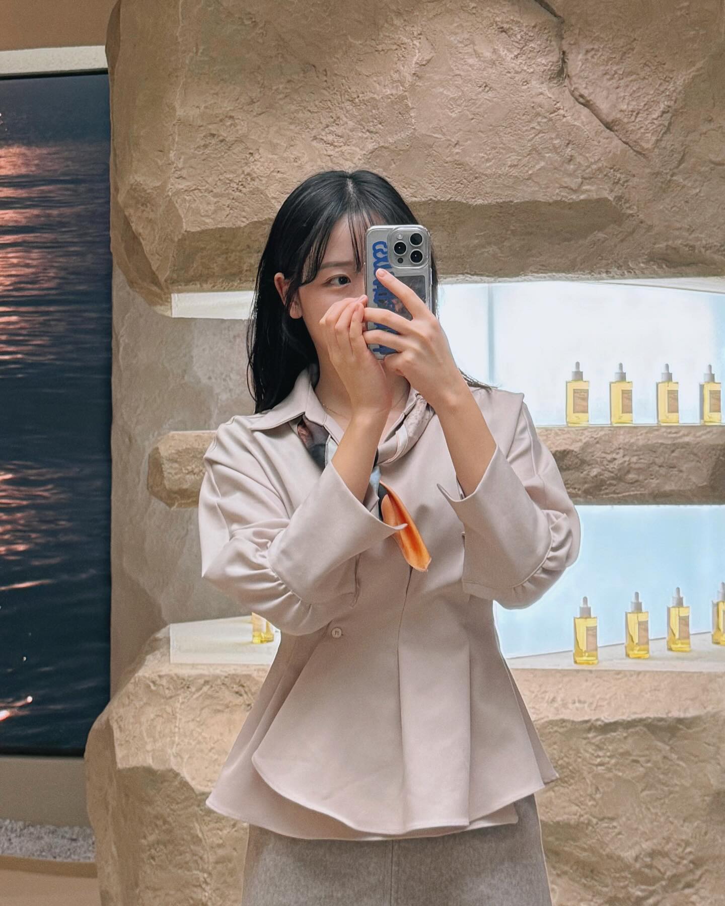 이직 100일 기념 포스팅 ✍🏻
이제 3개월밖에 안지났다는게 믿기지 않지만.. 함께 일할 수 있어서 너무 고마운 브랜드커뮤니케이션팀, 언제나 밝고 즐거운 우리 매장 스탭들, 흔쾌히 파티 와주고 응원해준 지인들 덕분에 일할 맛 나는 요즘!