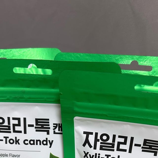 입력 중 … on Instagram: "맥널티에서 제품을 협찬받고 작성하는 게시글입니닷 ☁️ 이번에 소개해볼 상품은 @mcnulty_official 에서 제공받은 자일리톡! 캔디입니다🍬 ☁️ 아이들이 좋아하는 캐