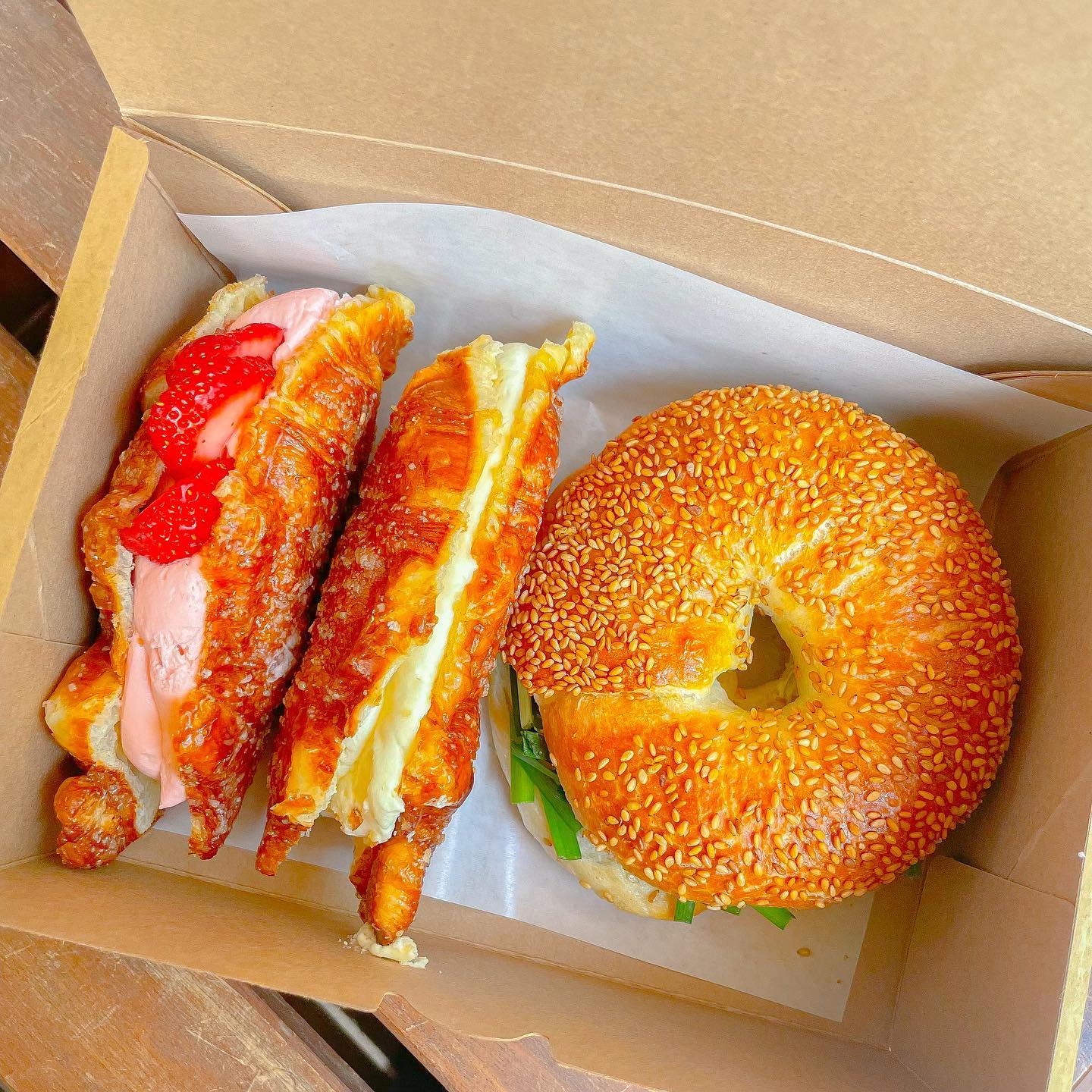 크붕이 맛집
여기 빵 다 맛있어🫨🥯
#takeout …🥯