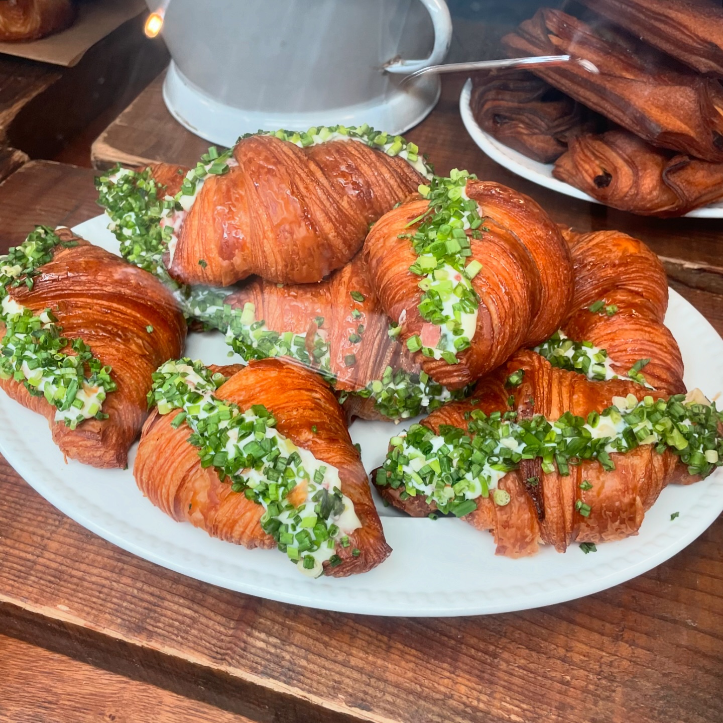 🌞문래 러스트베이커리
.
문래동 최애 베이커리카페🥐🤎 빵 종류가 엄청 많아서 뭘 먹을지 고민되는 곳이에요🤭 고르는 빵마다 맛이 좋아요 커피도 맛있는 편!
.
.
.
#먹스타홍홍 #러스트베이커리 #문래동카페