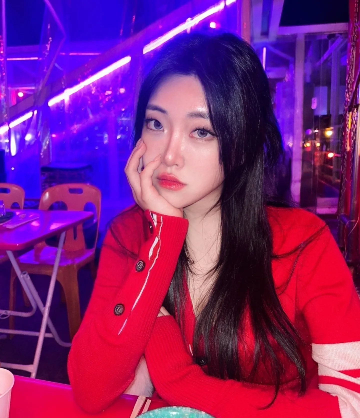 오때요...찐 차콜 렌즈..? 난 요거 넘 맘에 듬 ...🥰
엄청 튈 줄 알았는데 세상 내 깔이자나..?

#광고 #협찬 #마이피픈 #쿨톤렌즈 #렌즈추천 #데일리렌즈 #렌즈 #데일리 #렌즈리뷰#비브#비브차콜