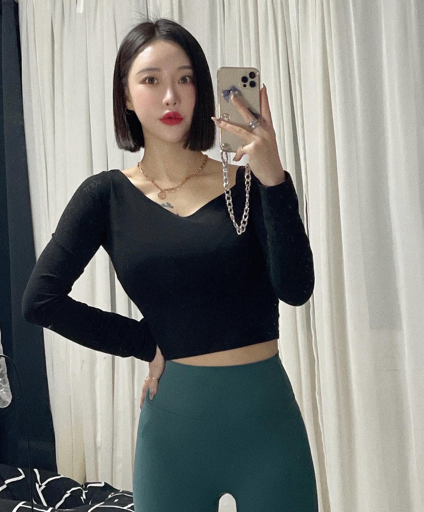 #광고 lohacell_diet
명절에 확찐자 급찐급빠!! 로하셀뺄타임으로!

식욕 조절 절대 못하는 제가 헬쑥해졌다는 말을 듣게 해준
강남에서 비대면 진료로 넘어온 ‘로하셀 뺄타임’

✔️ 숙변, 독소 배출이 잘되고 체지방 감소효과
✔️ 상담을 통해 내 몸에 맞는 처방
✔️ 100% 청정한약재로 제조
✔️ 비대면 처방으로 전국 어디든 택배배송 가능

제가 로하셀 뺄타임을 믿고 복용중인건
식약처에서 인증받은 GMP청정한약만을 사용하고
국가에서 인정받은 체중감량 특허까지 있다는 거!

운동과 병행해서 열심히 빼보도록 하겠습니댜🙏

⠀
⠀
⠀
 #로하셀한의원 #뺄타임 #로하셀뺄타임 #체중감량 #체지방감량 #다이어트한약 #다이어트 #몸매관리 #뷰티 #관리하는여자 #좋반 #좋아요 #일상 #소통 #데일리룩 #맞팔 #선팔 #셀스타그램 #리뷰 #beauty #selfie #daily #innerbeauty  #vitamin #follow4like  #instadaily #ootd