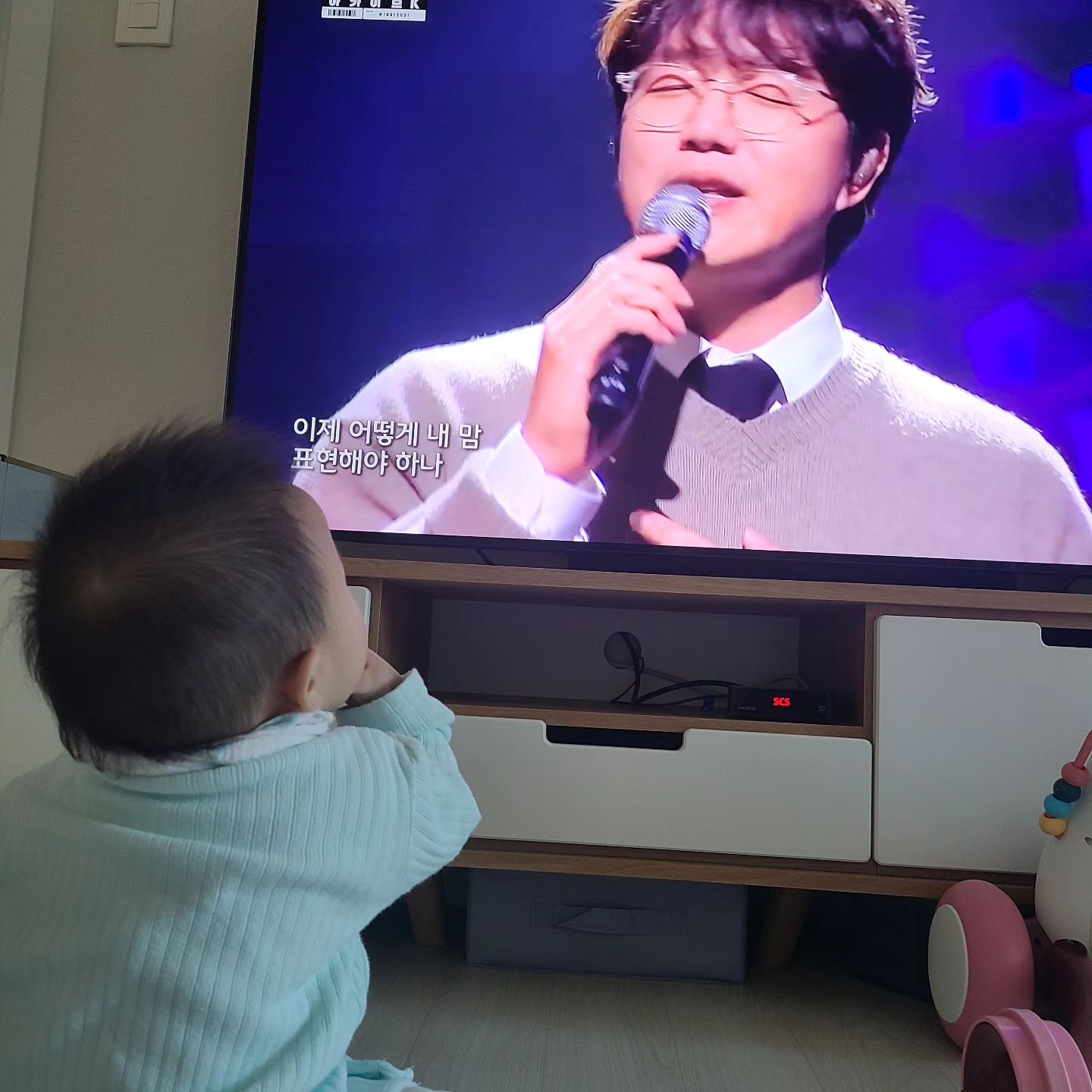 #성시경콘서트 #1열 #vvip #우리딸 #태교
태교로 매일듣고 아침마다 듣고 등하원때 듣고 
심심하믄 먹을텐데~~~텐데 봐서그런가 

주꾸도 좋아하는것같넹....👶🏻🥹

방구석1열 열심히 #성시경노래 듣는중ㄱㅋㅋㅋ