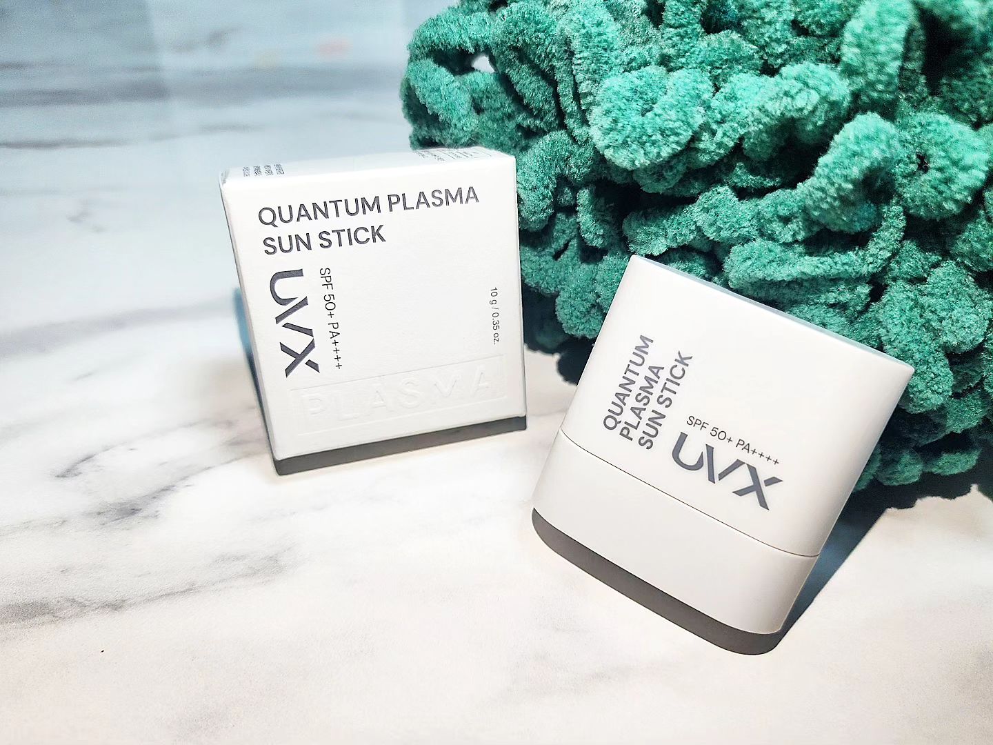 #협찬 uvx_suncare #플라즈마선스틱 #UVX
UVX AIRISM 플라즈마 선스틱🌞☀️🏜
.
자외선과 적외선을 모두 반사시키는 초강력 아웃도아 선스틱이에요💪💪💪
.
피부온도와 비슷한 버터질감이라 부드럽게 발려서 발림성이 너무 마음에 들더라고요😁
.
타 선스틱들과 다른 용기 형식도 신기하고 손에 쏙 들어오는 크기라 휴대성도 좋아요👍
.
.
.
#운동 #전자기기 #뷰티 #먹방 #휴대용선크림 #신상품나왔을땐 #선스틱 #맞팔 #인플루언서 #남자썬크림 
#선케어 #레저용선크림 #남자친구선물