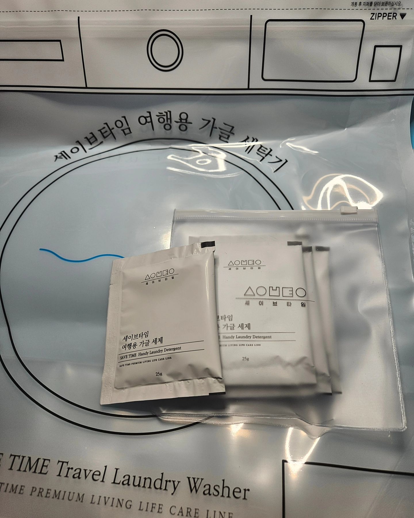 #협찬 #택배의여왕 #여행용세탁기가글키트

여행가서 맨손으로 손빨래해본 적 있다면...
이 세탁키트 강추강추!!

부피가 작아사 캐리어속에 쏙~ 들어가고!
무한정 싸갈 수 없는 속옷, 양말도
손쉽게 빨래할 수 있어~ 최고!

해외여행은 물론 국내 여행할 때
간단하게 수건, 양말, 속옷, 래시가드까지~
여행용 세탁기 가글!
나만의 세탁기로 세탁하면 된다구~

savetime_official

#해외여행용품 #여행키트 #여행용세탁키트 #여행필수품 #여행용세탁기 #여행용세탁세제 #여행준비물