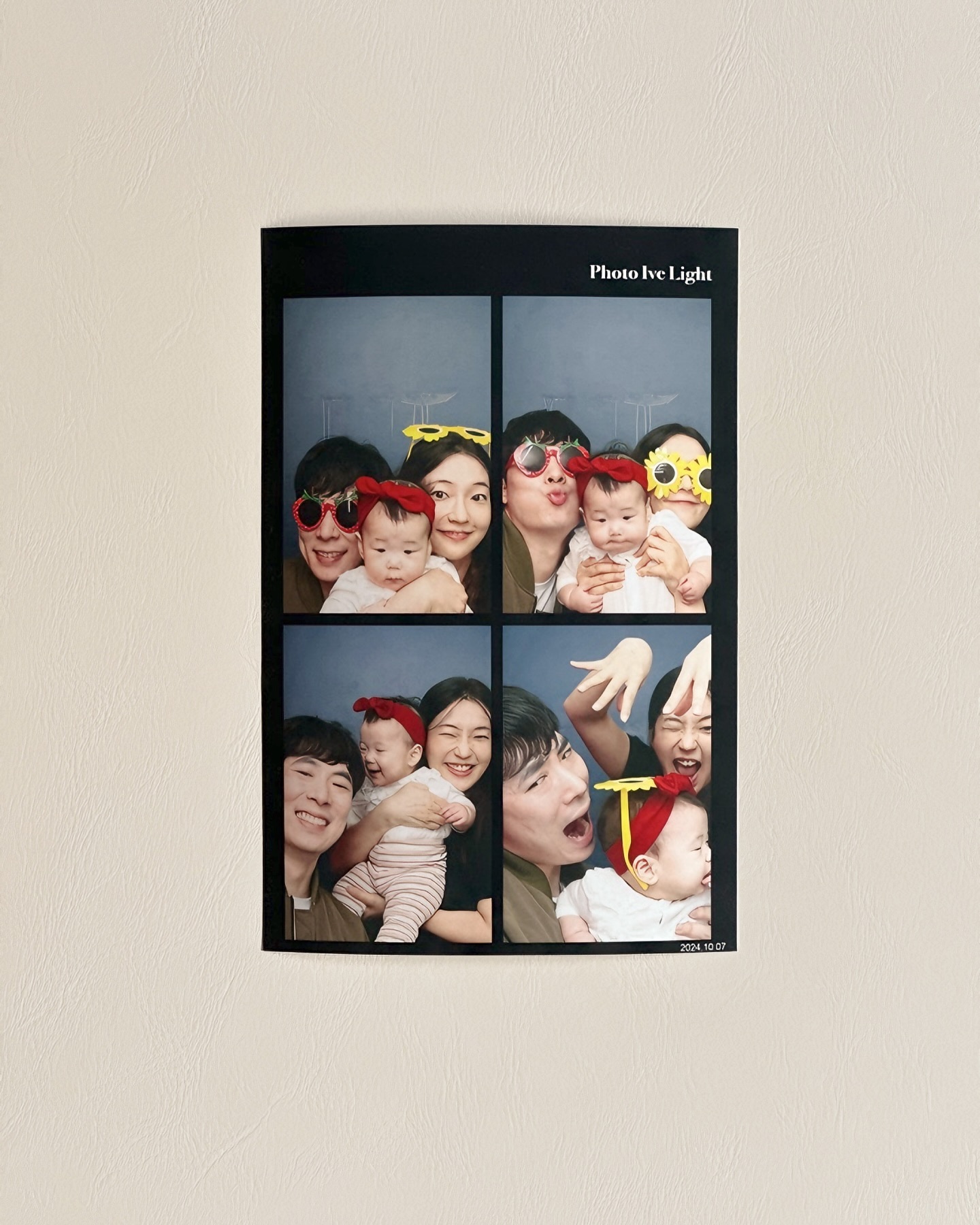 🏷️ 200 일 기념 스티커사진 📸

100일때 찍은 사진 비교하면 정말 많이 컸다 린아야 

장꾸 엄빠 닮아서 너도 표정이 많아지고 있고 ㅋㅋ😂

이가 나오려는지 ( 3달째 안나오고 이앓이중ㅋㅋㅋ) 
틀니낀사람처럼 입술 맨날 먹고있고 ㅋㅋㅋ

셋이 어디나가면 어르신들이 전부 다 
아빠딸이네 아빠랑 똑같네 그래서 내딸은 아닌가벼😭
엄마는 너무 억울하고 ㅋㅋㅋㅋㅋ 

요즘 점점 귀여운짓 많이하고 증말 사람 되가고있는 
우리 귀여운 포동이린아👶🏻

평생 이렇게 재밌게 즐겁게 살자
우리가조옥 사뢍해🩷