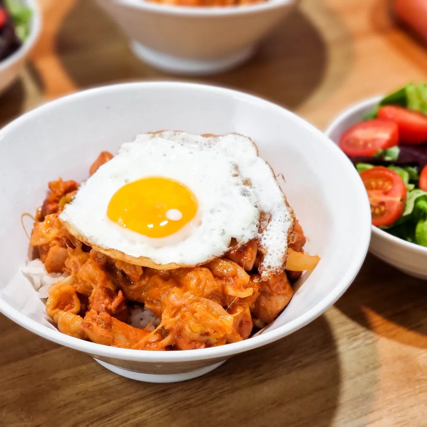 #협찬 인데 중독됐다 어카냐..
그냥 평범한 #닭갈비밀키트 인줄 알았는데
깔끔하게 탁 쏘는 매운맛이며
꽉찬 감칠맛, 근데 또 간도 딱 좋아..🔥

그냥 볶아먹어도 입터지게 맛있고
마라소스 쪼금 더하고 치즈넣고
#마라치즈닭갈비덮밥 만들었는데
이거 너무 중독성있다🎵
양념이 너무 좋아💕

오늘같이 비오는날 매콤하게 싹~ 볶아먹고 싶은데
브얼써 다먹어부렀네 아이고 ㅋㅋ

이번에 숯불에 못구워먹은게 한이 맺히겠음.
다음에 또 먹게되면 #숯불닭갈비 도 구워야겠다 ㅋㅋ
꿀맛 #닭갈비추천 해봄!😘

➡️#1인닭갈비 주문은 네이버에서 #미트웍스 검색!⬅️

#미트웍스서포터즈 #미트웍스밀키트