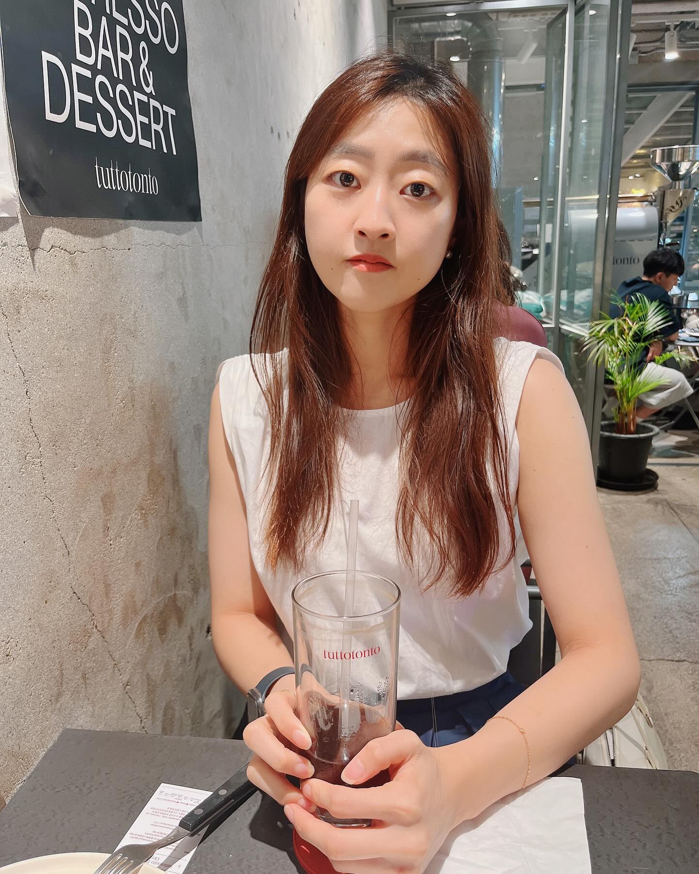 더위를 이겨낸 하루☺️
아직 아픈 잇몸과 땀으로 흠뻑 젖은 나지만
맛있는 음식과 달콤한 디저트까지
내일 한 주도 더위와 모든 것에서 이겨내기😘
약속🤙🏻🤙🏻🤙🏻