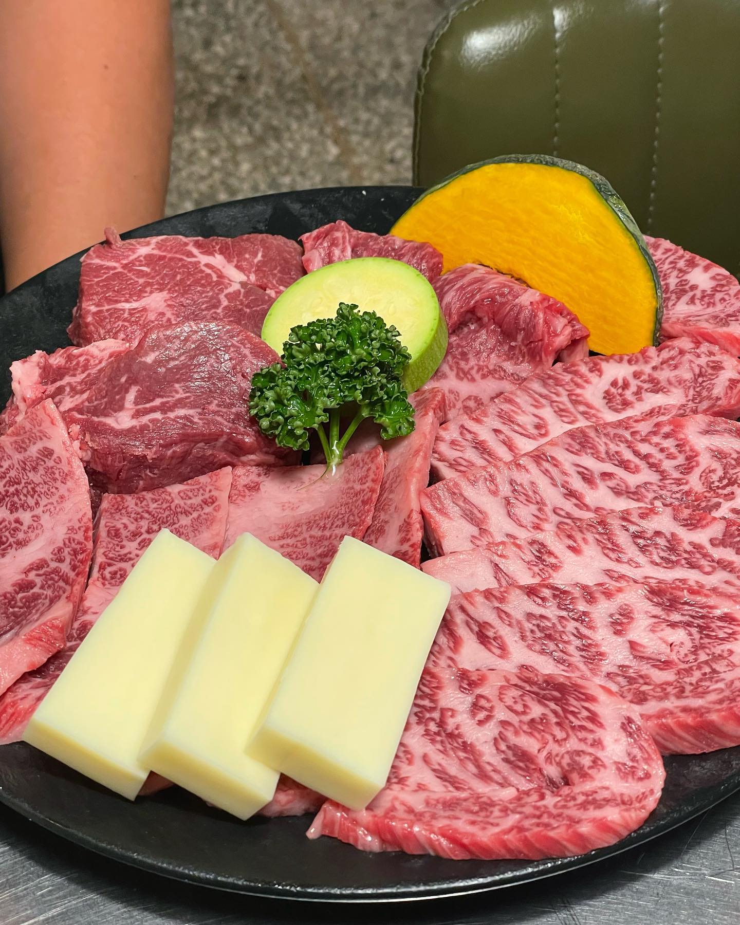 고기 질이 좋아서 너무 맛있게 잘 먹었던 문래 값진식육🍖 개인적으로 담백한 안심과 채끝이 너무 맛있었다🩵 
마지막 된장찌개와 물냉면까지 야무지게 먹었던 어느 주말의 기억✌️

#문래맛집#문래소고기#문래동맛집
#소고기땡기는날값진식육#값진식육
#먹방#먹부림#먹스타#맛집기록#
#문래값진식육#문래동소고기맛집