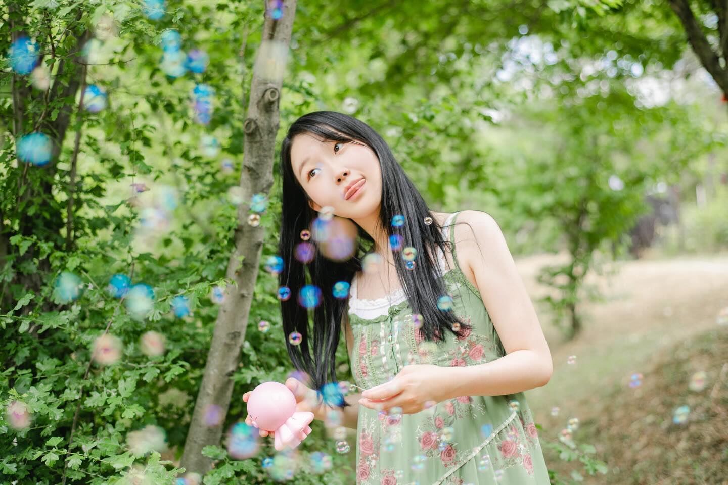 첫 스냅이였던 작년 6월 🫧🍃
.
.
.
📸 hyeya_pic

#스냅모델 #상호무페이 #모델 #상호무페이모델 #상호무페이촬영 #일반인모델 #사진모델 #개인작업 #모델포트폴리오 #야외스냅 #스냅사진 #스냅촬영 #비눗방울 #스냅 #여름스냅 #첫스냅 #촬영문의dm