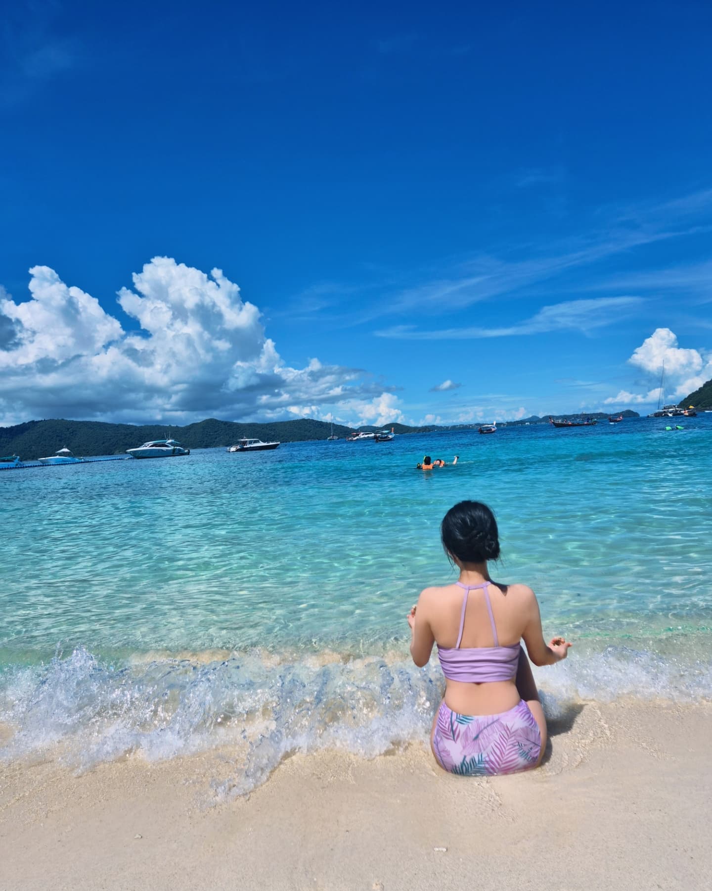 바다 🌊+ ☁️ 넘 아름다워~  lachaisland

🏖 또 가고싶다 😌

 푸켓 여행 중 최고코스! #라차섬 #요트투어 🛥

#푸켓 #푸켓여행 #허니문여행 #푸켓신혼여행 #신혼여행 #모델 #신혼여행스냅 #신혼여행지추천 #푸켓여행정보 #푸켓스냅 #스냅사진 #여행 #스냅 #감성스냅 #감성사진 #감성스냅 #바다 #바다뷰 #바다사진 #인플루언서 #유럽감성 #태국 #photography #新婚旅行 #普吉岛 #Phuket #라차섬투어 #푸켓스타그램