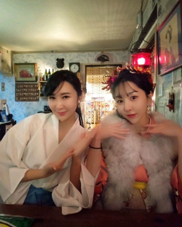 #동두천 #일본마을 
일본 가지마시고 #니지모리스튜디오

주말에 오시면 하람쥐(전하연)의 노래도 들으실 수 있어요 ~

하람쥐 노래 미리 듣고 가실께요 ~ 조오타 ♡
#후리소데 #기모노 #무녀 #일본의상 #엔카이조