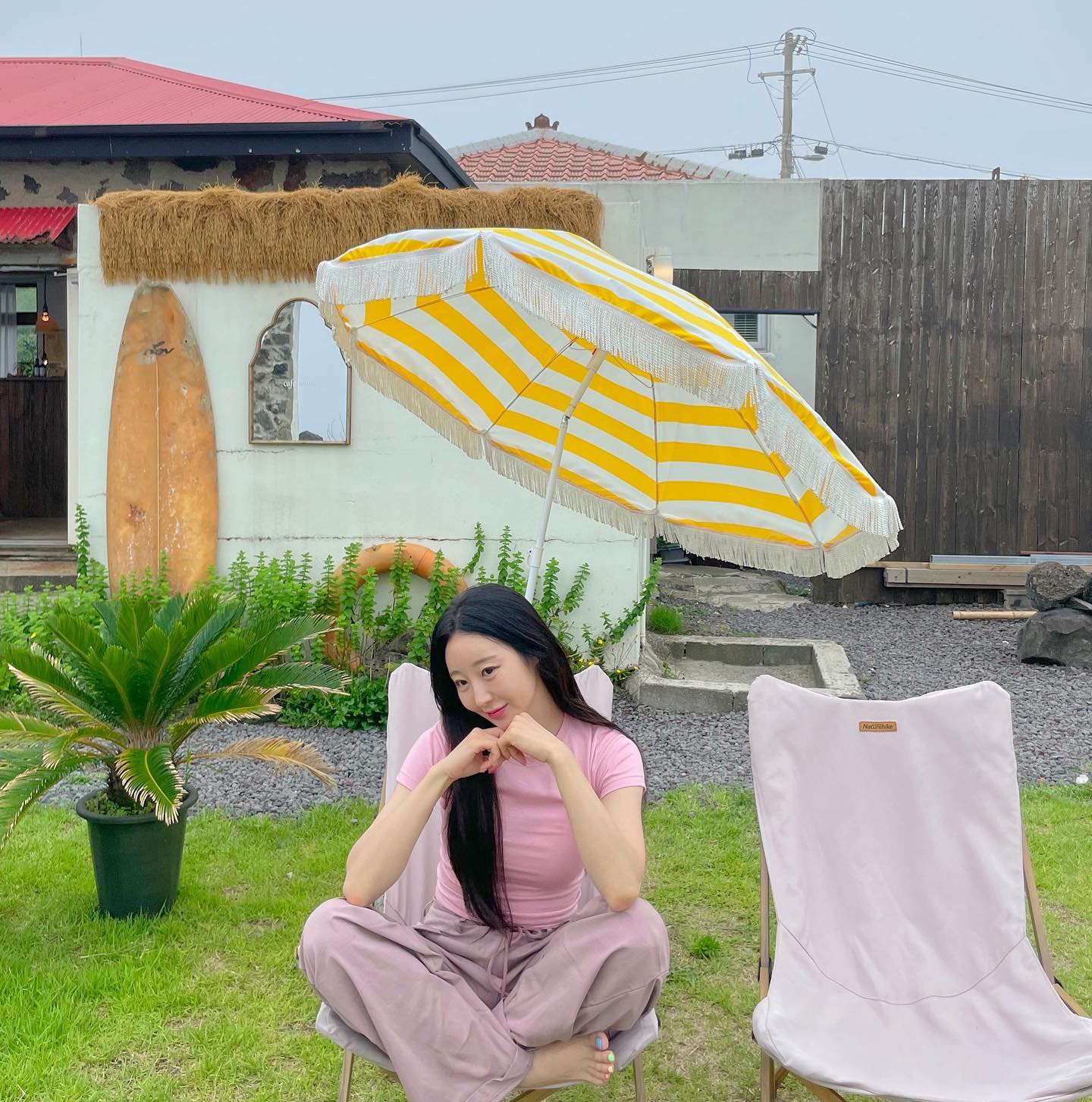 어느 여름날의 제주🌴⛱️
(긴머리 시절의 나)