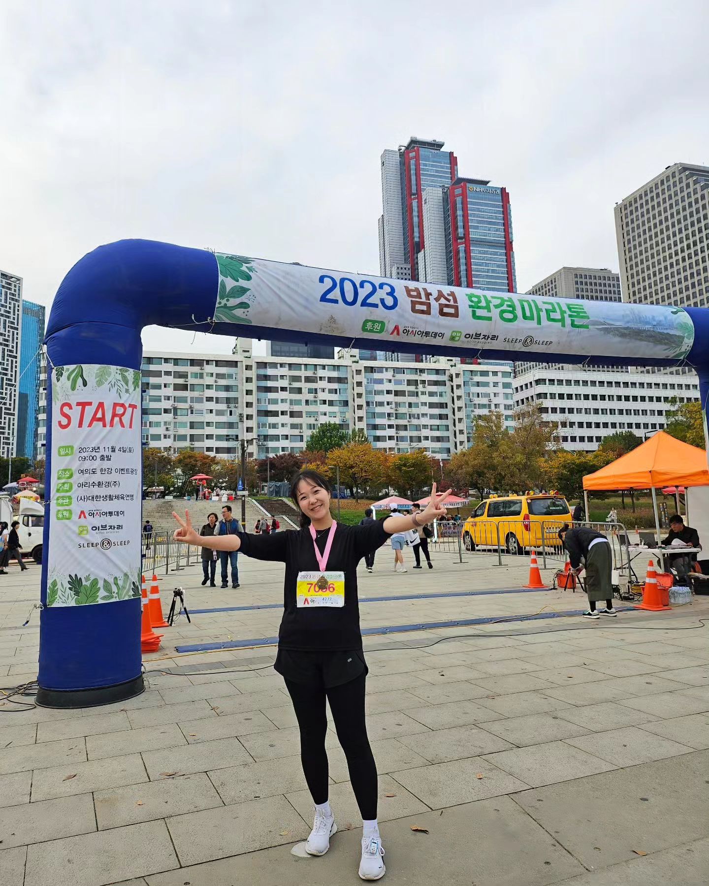 #하프완주 #밤섬마라톤 

인생 첫 하프!
얜 피드 박제해야지이~~~~