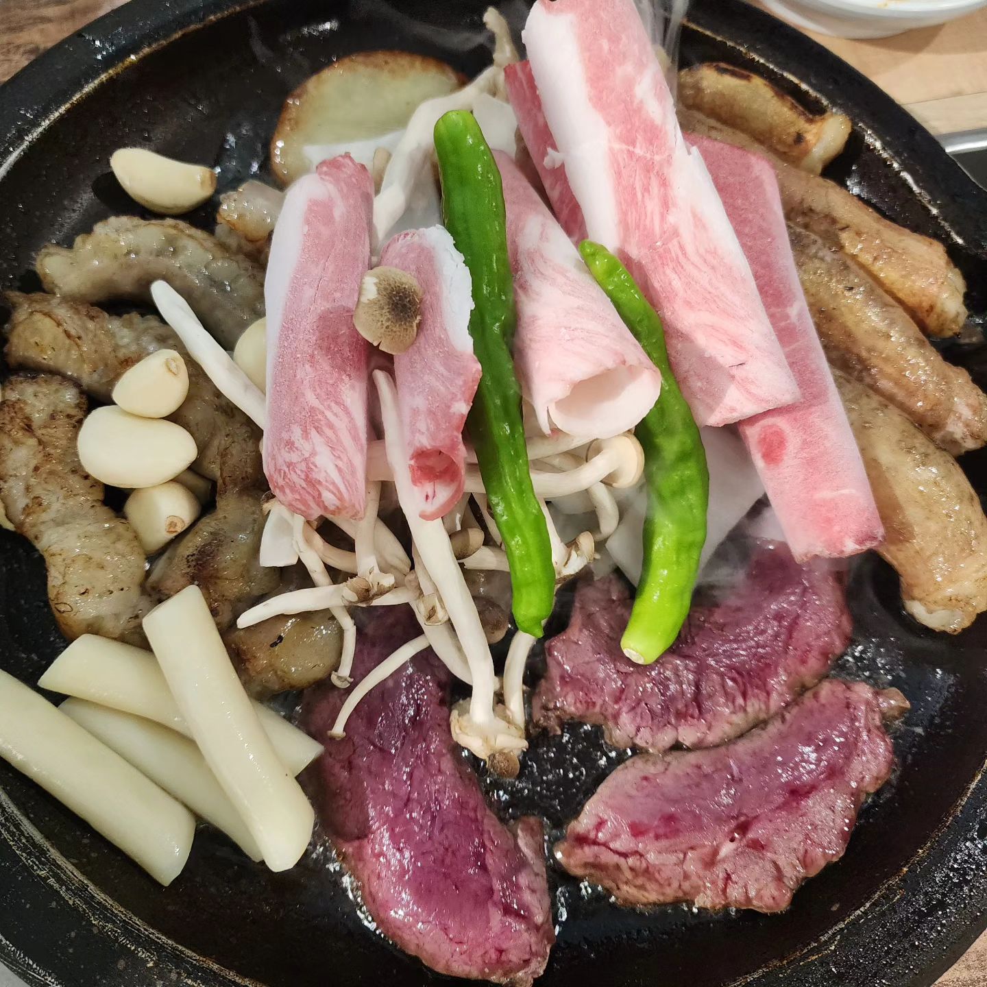 딸들과 회식
우리 진짜 많이 먹었당
#진천_맛집
#월배_맛집
#달서구_맛집