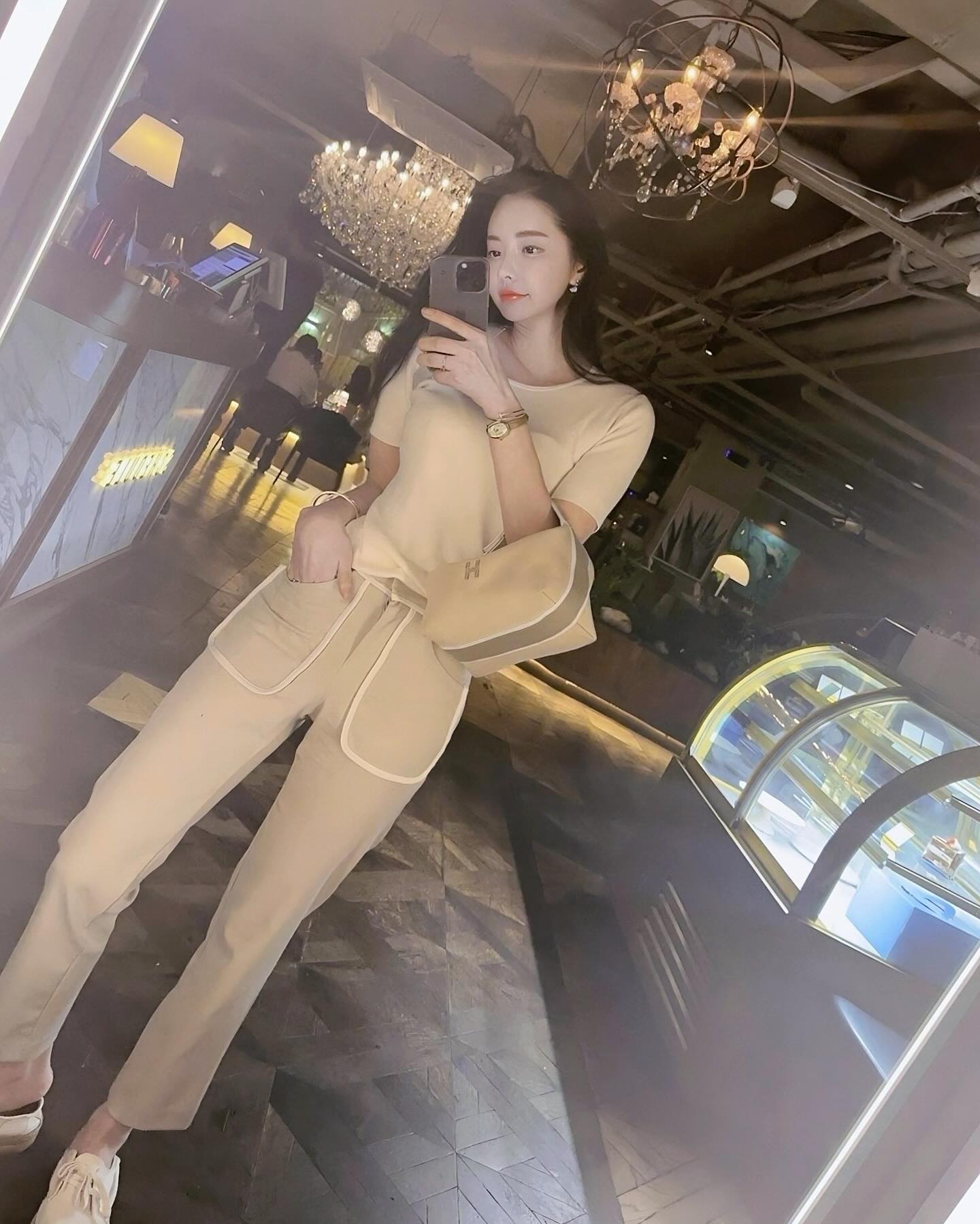 휴대폰 20일만에
접속!! 🫶🏻
#오오티디 
#칩거생활중