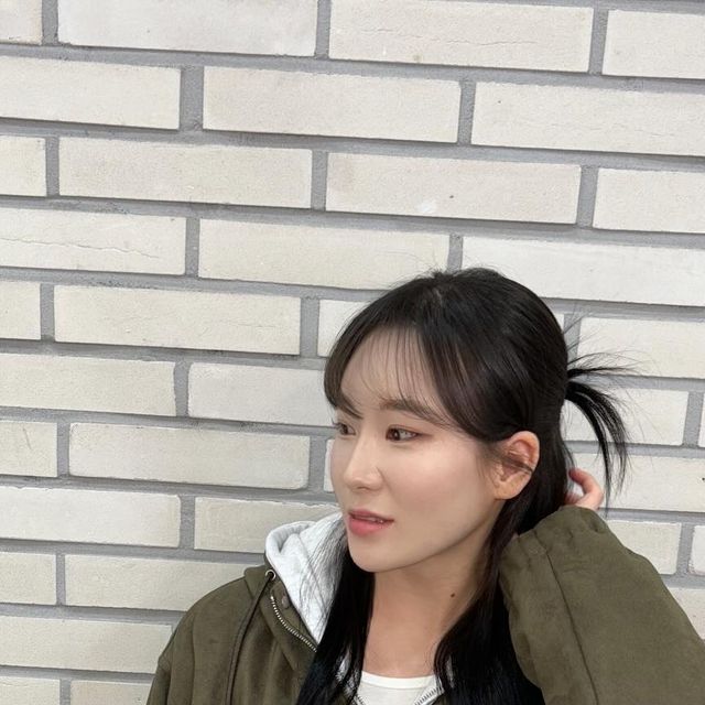 서에오 on Instagram: "#광고 #스탠다드에러 #무신사 보통 스웨이드 질감보다 소프트한 터치감으로 느낄 수 있는 편안한 착용감으로 오버핏으로 제작된 아이템♥︎ 전체적으로 깔끔한 디자인에