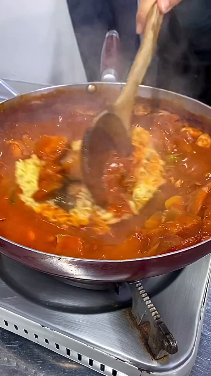 🚨🚨🚨만수동 노포 맛집 공유 🚨🚨🚨
자세한건 피드러 구경오세요!!!🫶🏻🫶🏻🫶🏻
-
#내돈내산 #내돈내산후기 #만수동맛집 #만수동술집 #만수동노포맛집 #노포맛집 #노포식당 #노포스타그램 #맛집추천 #인천맛집 #만수동미녀와야수 #돼지주물럭맛집 #짜글이맛집 #두루치기맛집 #먹스타그램🍴 #먹스타소통 #먹스타그램맞팔 #먹스타맞팔환영 #소통해요 #맛집공유환영 #댓글좋아요 #먹스타그램꿈나무 #저녁메뉴 #한잔해한잔해한잔해🎶 #술스타그램🍻 #먹스타소통환영 #릴스타그램꿈나무 #팔로우환영💕 #팔로우하면맞팔#릴스타그램