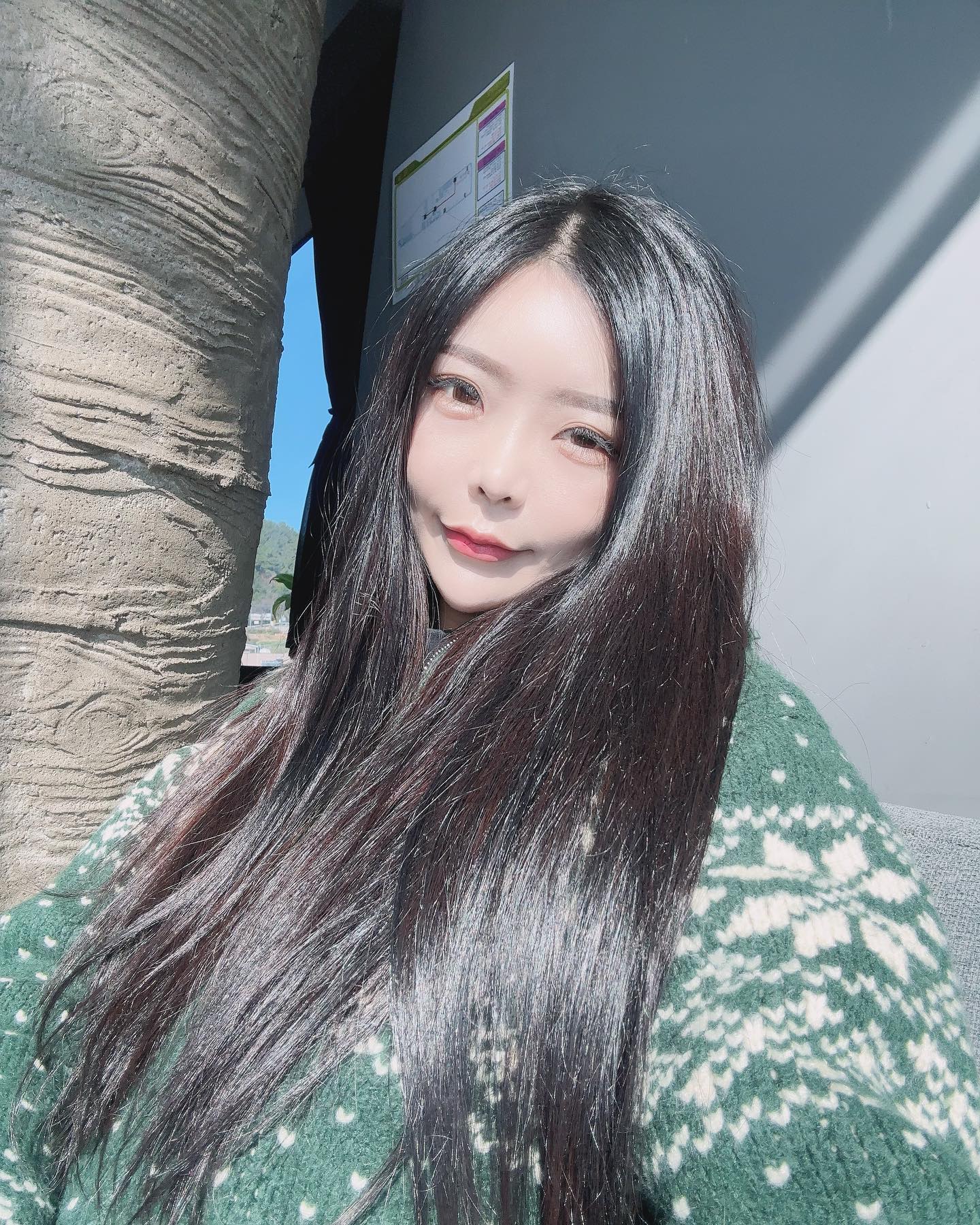 사진찍는데 빼꼼이😖💗
다음주  나버리고 미국 출장가서 배술이 심심할 예정😭