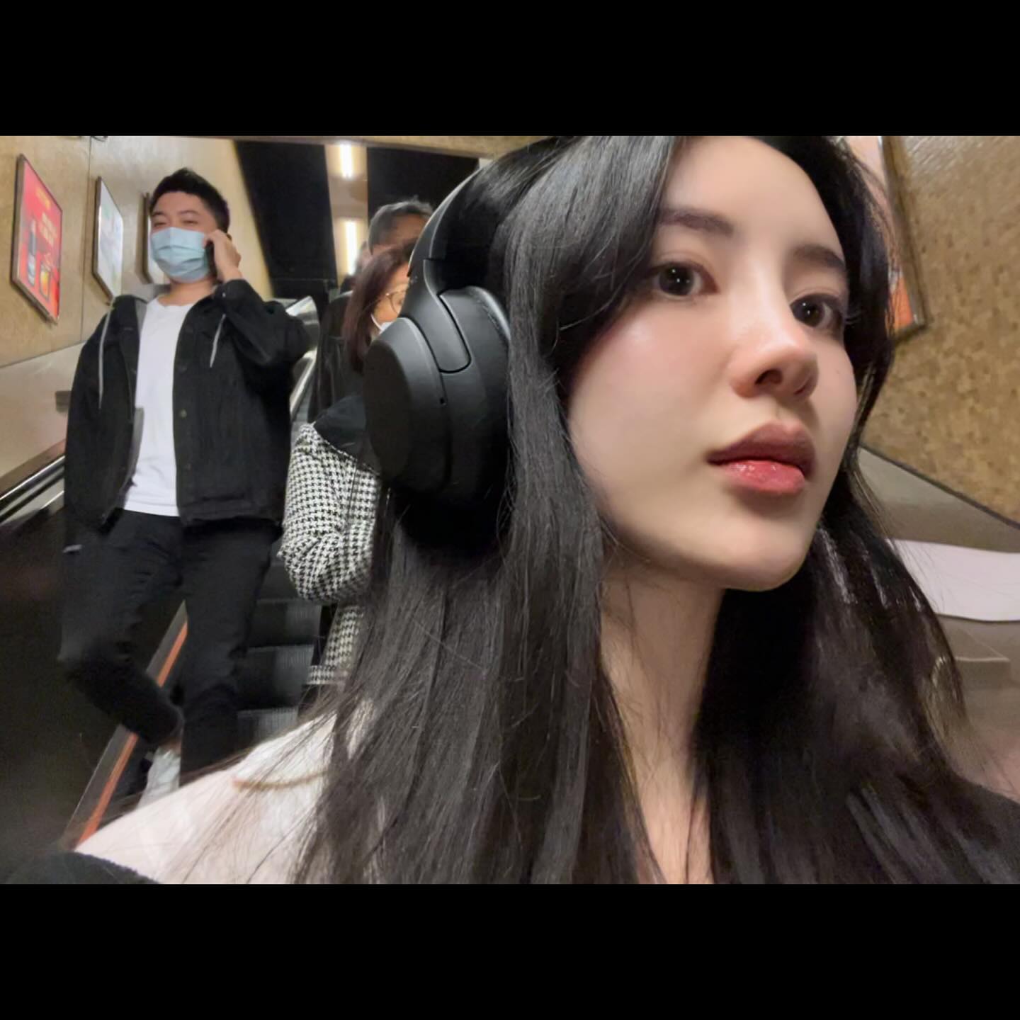 #광고
curlyshyll_official 
#커리쉴 습하고 축축 처지는 홍콩 날씨에도 필수 !! 
#두피케어 부터 #헤어스타일  제품 까지 다양하다보니,
두피.헤어.스타일링 모든 #헤어케어 는 커리쉴 제품으로! 

#미용인 #긴머리관리 #긴머리스타일링#손상모

#커리쉴COC  #curlyshyll