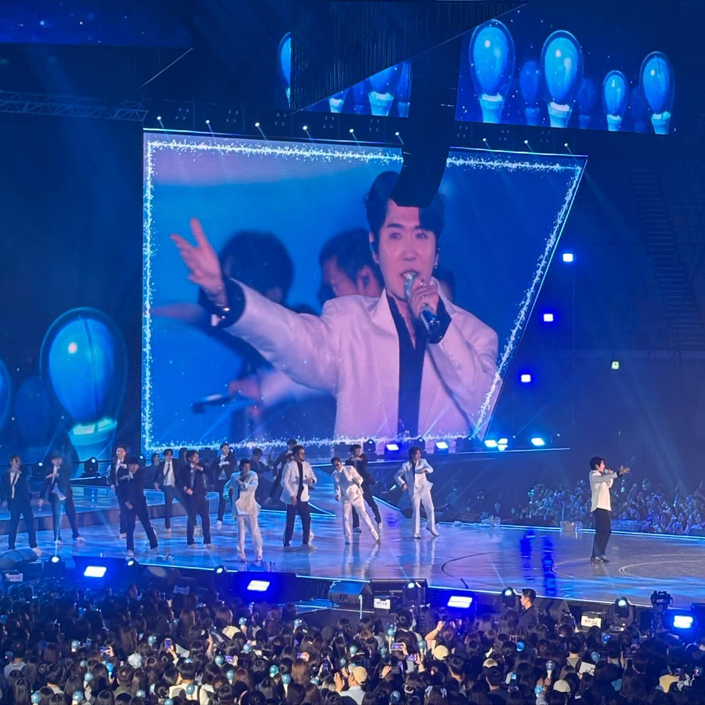 행복 그자체,,🩵

official_god0113 그리고
그때도 지금도 #안데니🥹

오빠들 행복하세요
저도 행복해요🥹💝

#god #fangod
#god콘서트