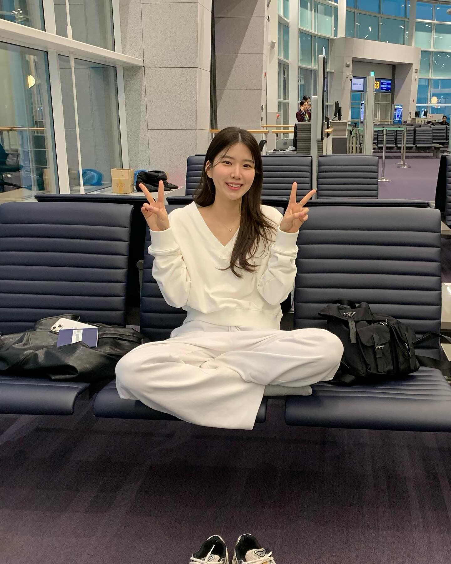 브이 그만해✌🏻흐린 도쿄여행 하러~🇯🇵
아침 뱅기는 항상 졸려