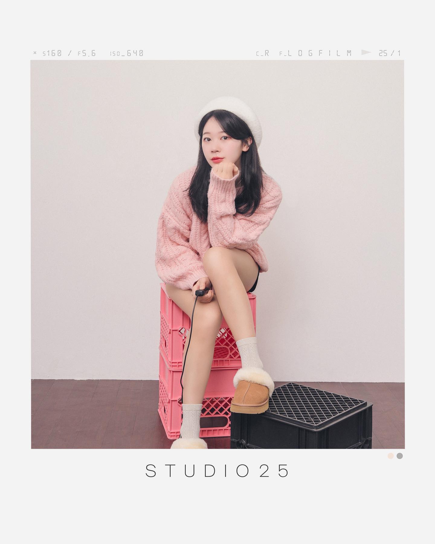 💓연말갬성 셀프사진💓

📸 studio.25_ 
#스튜디오25 #셀프사진관 #홍대셀프사진관 #합정셀프사진관 #상수셀프사진관