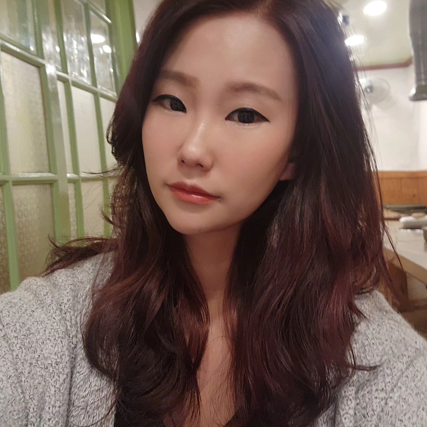 #오늘의제시

캬앗 😆😆 열허부운🫶🫶🫶
제시 백만넌만에 드디어 머리해쨔욥❤️

#옆으로넘기기👉👉👉 다봐주실꺼쥬?

오때유? 🫣 어울리남유?😁😁😁

햇빛 받으면 레드레드가 아주 짱짱하게
발색이 되어 너무 이뿐고 있쥬😉

제시 스타일 척척 아시는 원장님께
몇년만에 방문하여 스타일 체인지는

레이어드컷+클리닉+펌+염색까지
완벽하게 하고 와땁니당 ❤️‍🔥❤️‍🔥❤️‍🔥
<클리닉이름이... 몬나효오 근데 손상1도없이
무진장 좋네요>

걸크러쉬 제시에게 딱인 헤어 컬러와
스타일링 해주신 #꼼사헤어아트
heoeunsun78  원장님 감사드리며, 
장시간 너무 수고많으셨습니당 💟💟💟

#제시가제시가다워진오늘
#섹시미도뿜뿜
#여자는역시가꿔야해🤫