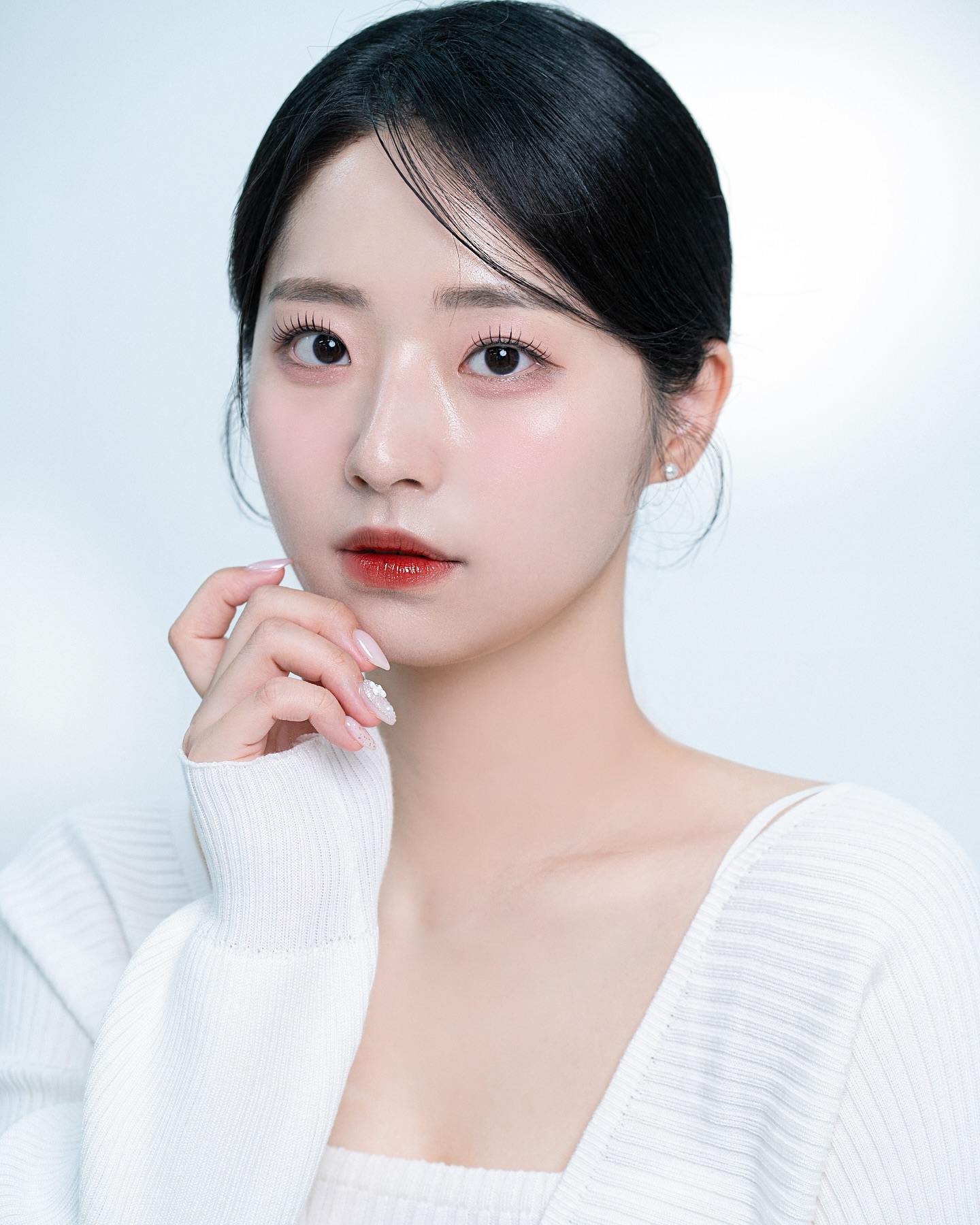프로필 찍었다 !! 예쁘게 꾸며주시고 찍어주셔서 감사해요 💗
#프로필촬영 #광주 
메이크업 hyangs___ 
사진관 ran_onul