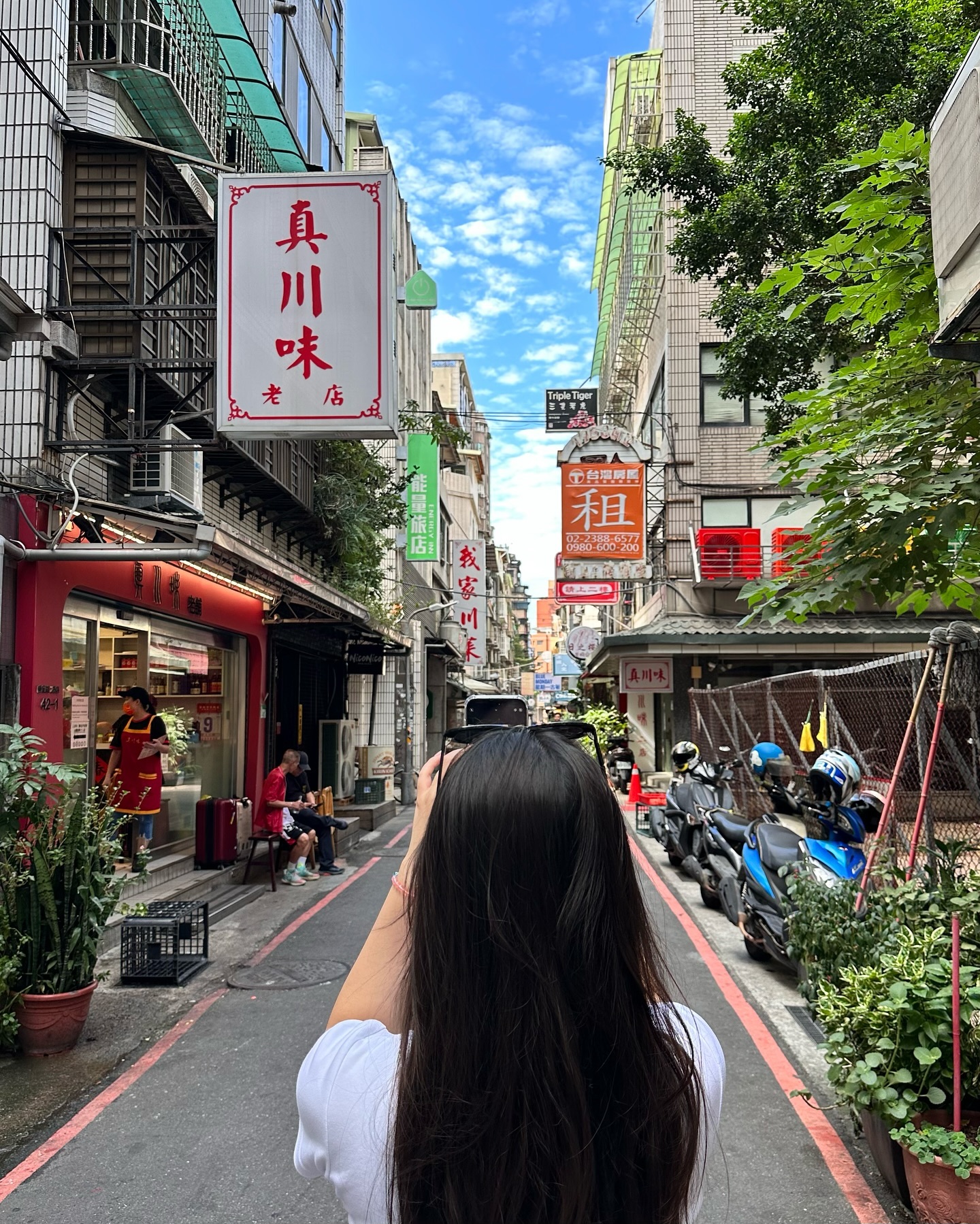대만다녀온지 벌써 한달,, 첫 사진
여기서 밥먹고 망빙먹겠다고 비행기못탈뻔😅

#taiwan #대만여행 #대만 #해외여행 #taipei #타이베이여행 #11월대만