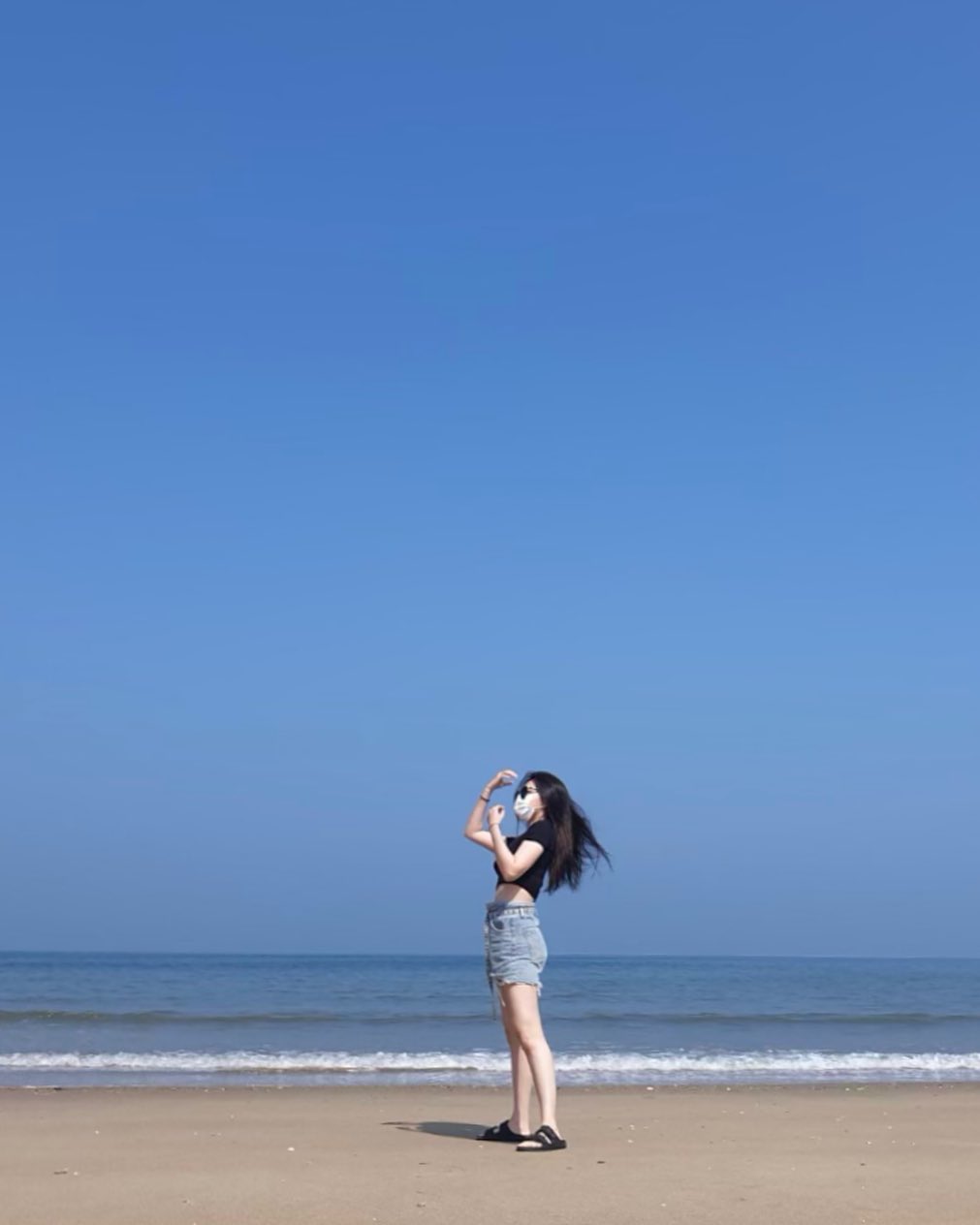여름 휴가 계획 짜지 못한 나… 
바다 가고 싶어용용 🌊
