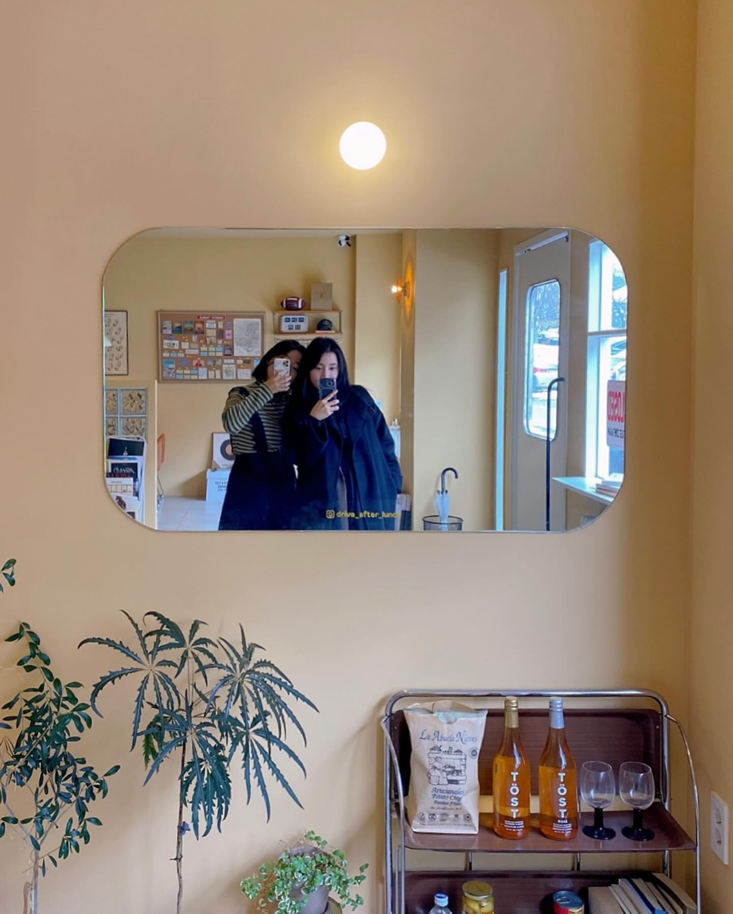DRIVE AFTER LUNCH 🍽️
해주랑 오랜만에 #brunch time 제대로 즐긴날✌🏻

#드라이브에프터런치 대표 메뉴였던
꾸덕한 토마토소스 '에그 인 헬 & 브레드'도 진짜 맛있었고,
깜빠뉴로 만든 단짠맵 토스트 '치즈 브뤨레 토스트'랑
베이컨, 스크램블, 소세지, 치즈 구성의 '토스트 플래터'랑
폭신폭신 부드러운 팬케이크 까지 전부 다 너무 맛있었음😋
.
.
.
#수완지구맛집 #수완지구카페 #수완지구브런치
#수완지구브런치카페 #수완지구점심 #수완지구드라이브애프터런치
#수완동카페 #임신7개월차 #데일리_분홍✌