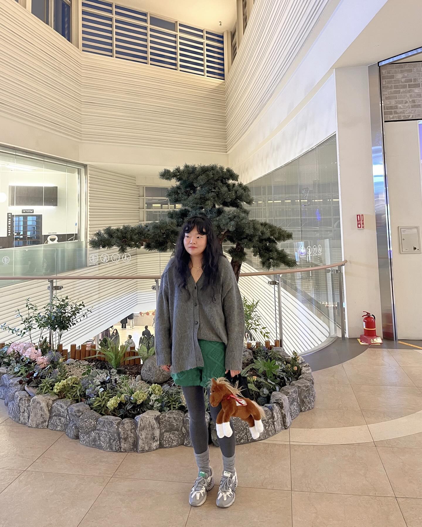 #크리스마스

윤우랑 짱구 영화 데이트🎄
크리스마스룩 맘에들어🫶🏻

#크리스마스룩 #프레클 #포그리