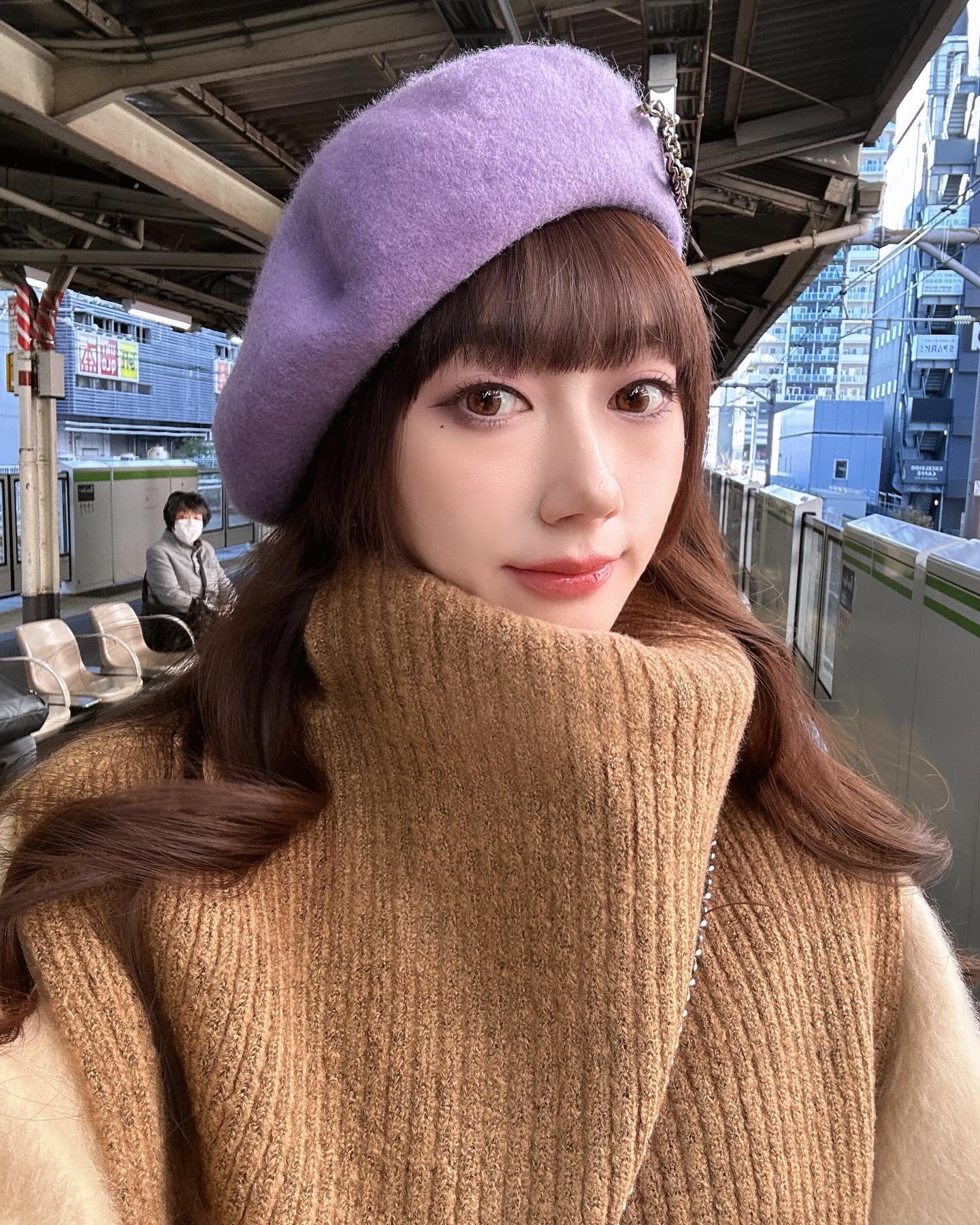 멀리서 보아야 알 수 있는 것이 있다. 시간이 지나야 알 수 있는 것들을 단편적으로 느끼고 조급한 마음에 판단을 그르칠 때가 많다.
천천히 마음속에 깨달음이 올 때까지 기다려라. 그 마음이 잔잔해질 때까지 …판단은 그다음에 해도 늦지 않는다.