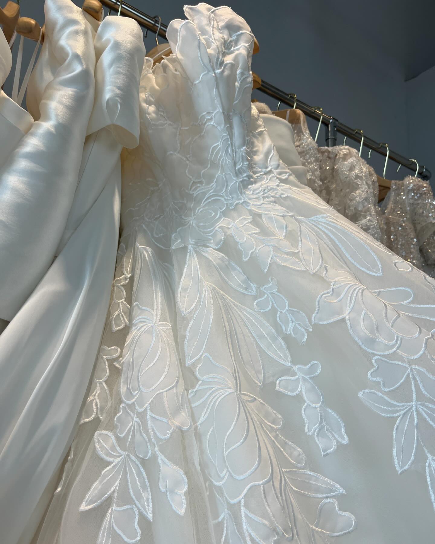 웨딩정보 집합소  direct.wedding 
포인트활동과 혼수 캐시백으로 비용절감하세요
추천인 “ 탄누 ” 입력하고 30,000P 챙기기🤙
포인트모으기 성공해서 드메 0원에 결혼해요♡ 

#다이렉트결혼준비 #추천인코드 #결혼준비 #탄누 #웨딩 #웨딩플래너