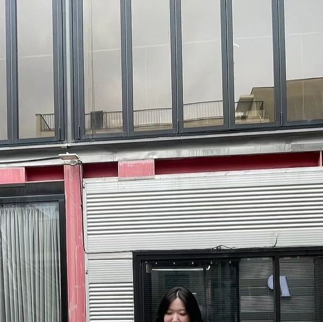 채이 on Instagram: "#광고 안녕하세요. 스탠다드에러 써클 반팔티 입고 동명동 다녀왔어요. 저번 게시글과 동일하게 스탠다드에러 반팔티는 원단이 좋아서 좋네요 🖤 랩실 들어가기 전 날 마