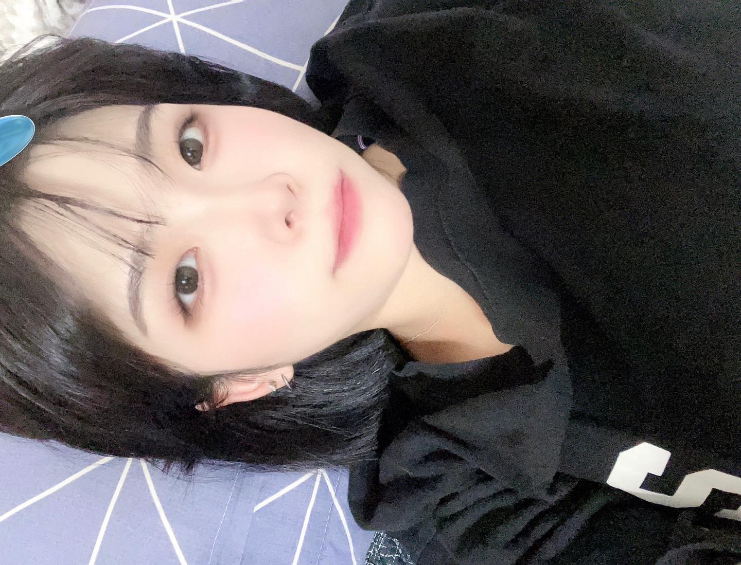 내 목이버섯티셔츠 어떤데