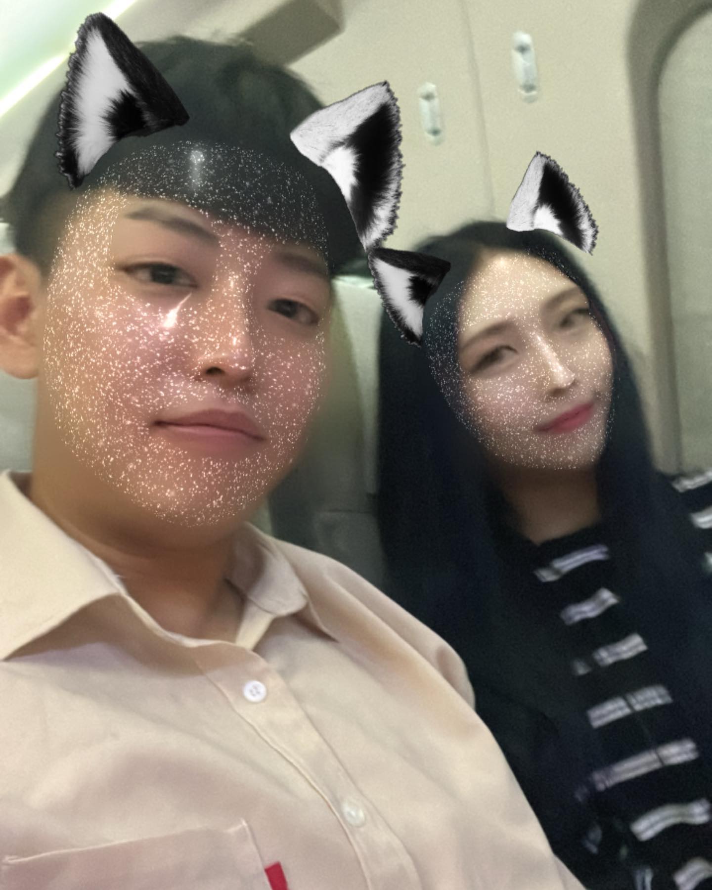 < 7.30~8.3>❤️

오빠랑 2박 3일 손죽도여행🐟

날씨가 안좋아진다고 하길래 일찍 배타구 섬에서 나왔지

물고기두 많이 잡구 짱짱!

오빠 체고👍🏻👍🏻

정말 해피해~

#ootd #selfie #selflove #summer #story #couple #여름휴가 #여름 #손죽도 #손대점빵 #우리알아보심 #신기 #손죽도여행 #낚시 #낚시스타그램 #고등어 #농어 #부두민박 #뽀순이 #아롱이 #귀여워 #담에또가자