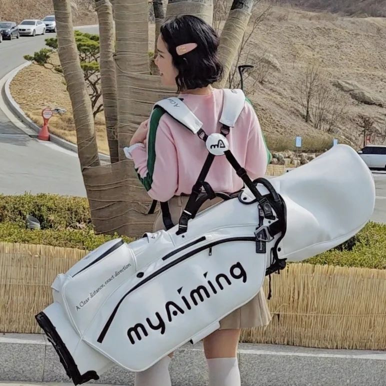 골프⛳️ #마이에이밍 과 함께하세요😘

내이름이 자수로 새겨진
캐디백이라니💕 설렘설렘😍

거리는 물론 에이밍까지 봐두는
스마트한 #굿보이스 🤍까지 차고

봄라운드🌸 시작~!!

루트52 ⛳️
캐디님 넘넘 친절하셨는데
캐디백 보시더니
앗!마이에이밍?💕하고
딱알아보시더라구요 ㅎㅎ

알아봐주시니 뿌듯함에 
서포터즈인 위티🐣 어깨가 올라갔어요 ㅎㅎ

마이에이밍 과 함께 하는
골프 라운드 기대해주세요💕💕💕💕