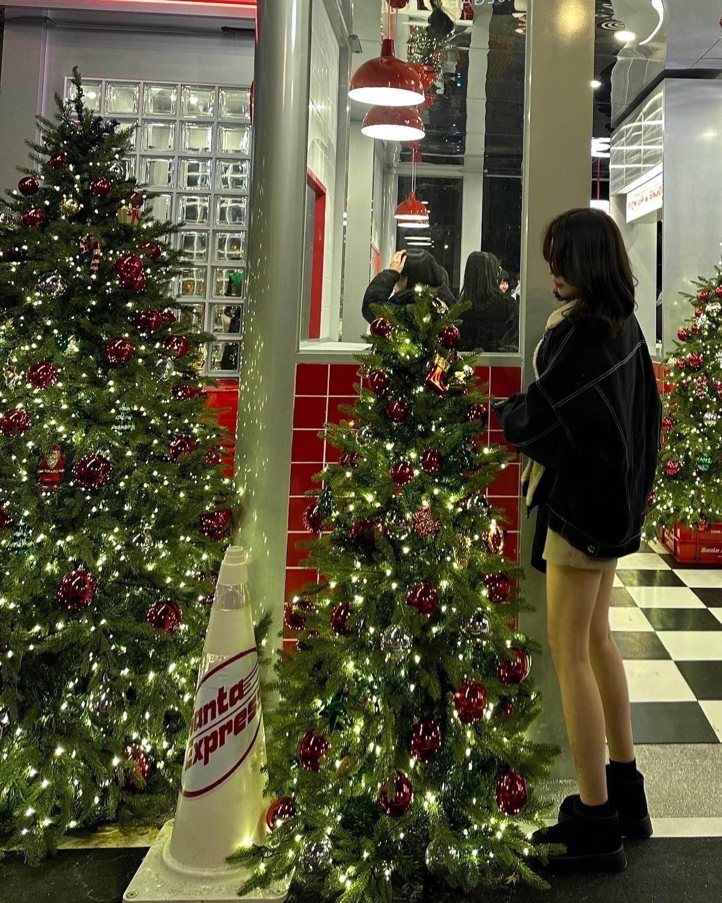 서울트리! 서울트리! 노래 부르던 유라요정
서울트리 원없이 보고왔던 그날이얌^_^🎄🧑‍🎄🧚🤗