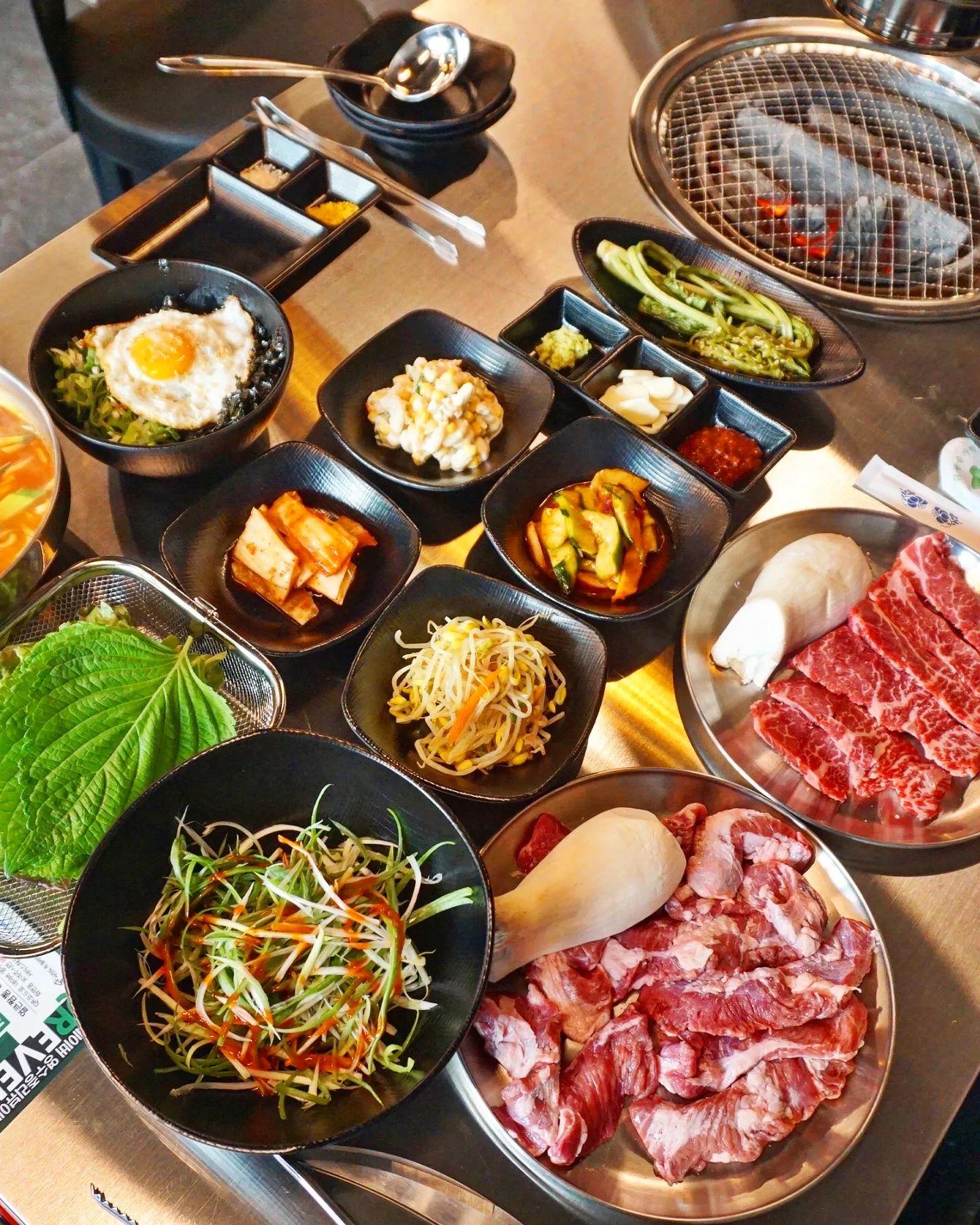 상무지구 질 좋고
맛있는 고기집 
바로바로 이름이 고깃집! 
⭐️고깃집 상무점⭐️ 

❤️🩶💚🤎💙🩵🧡💛
특상 꽃갈비살이랑 갈매기살 진짜 맛있어요~ 

분위기 좋고 자리도 편해서 상무지구에서 모임할 땐 
#고깃집상무점 
#고깃집 
#상무지구맛집 #상무지구고기집 #상무지구고깃집 #광주고기집 #상무지구삼겹살 #고기맛집 
#상무지구밥집 
맛있게 잘 먹었습니다