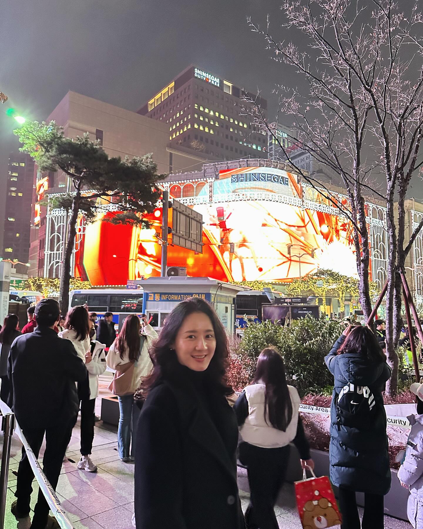 시간이 지나도 변치않는 믿음으로
오랜만에 연락해도 지난주 만난 사이같은
그런 사람들과의 소중한 시간을 만들어가고 있어요.
잠시 뜸해도, 잊지않았음을… ❤️
