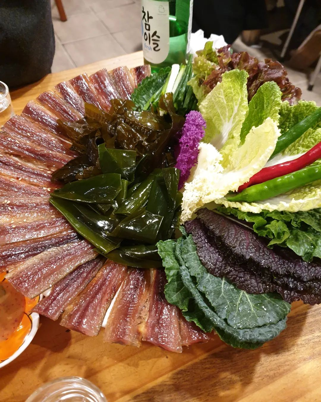올해 첫 과메기
내가 팔았던게 진짜 제일 맛있었네...쩝...
그래도 야무지게 먹었댱
진지하게 다이어트 들어간댜
할게 많아많아
살찌면 코봉이됨..코에도 살찐다
코 다이어트도 시급^^
달걀 삶기달인인데...
노른자 머선일이규...??
어제 빡쳤던거 윤옥연 먹고 서터레스 날아감🤭🤭

#블리블리#신시#달뜨는기와집#과메기#굴#다이어트#윤옥연할매떡볶이#삶은달걀#순대간킬러